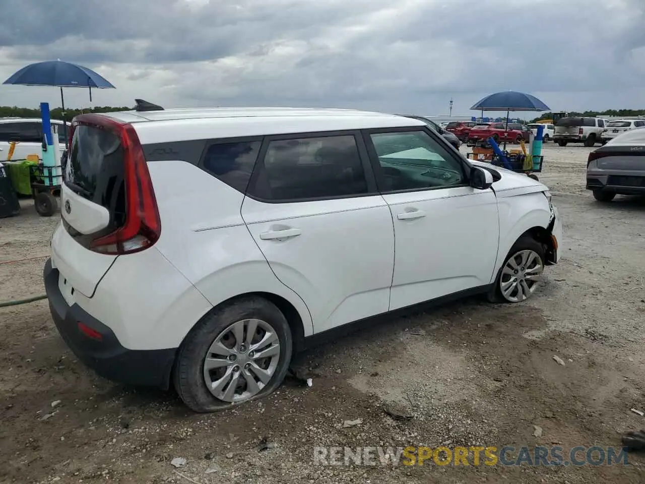 3 Photograph of a damaged car KNDJ23AU2L7043784 KIA SOUL 2020