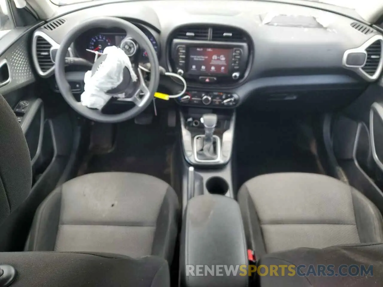8 Photograph of a damaged car KNDJ23AU2L7043784 KIA SOUL 2020