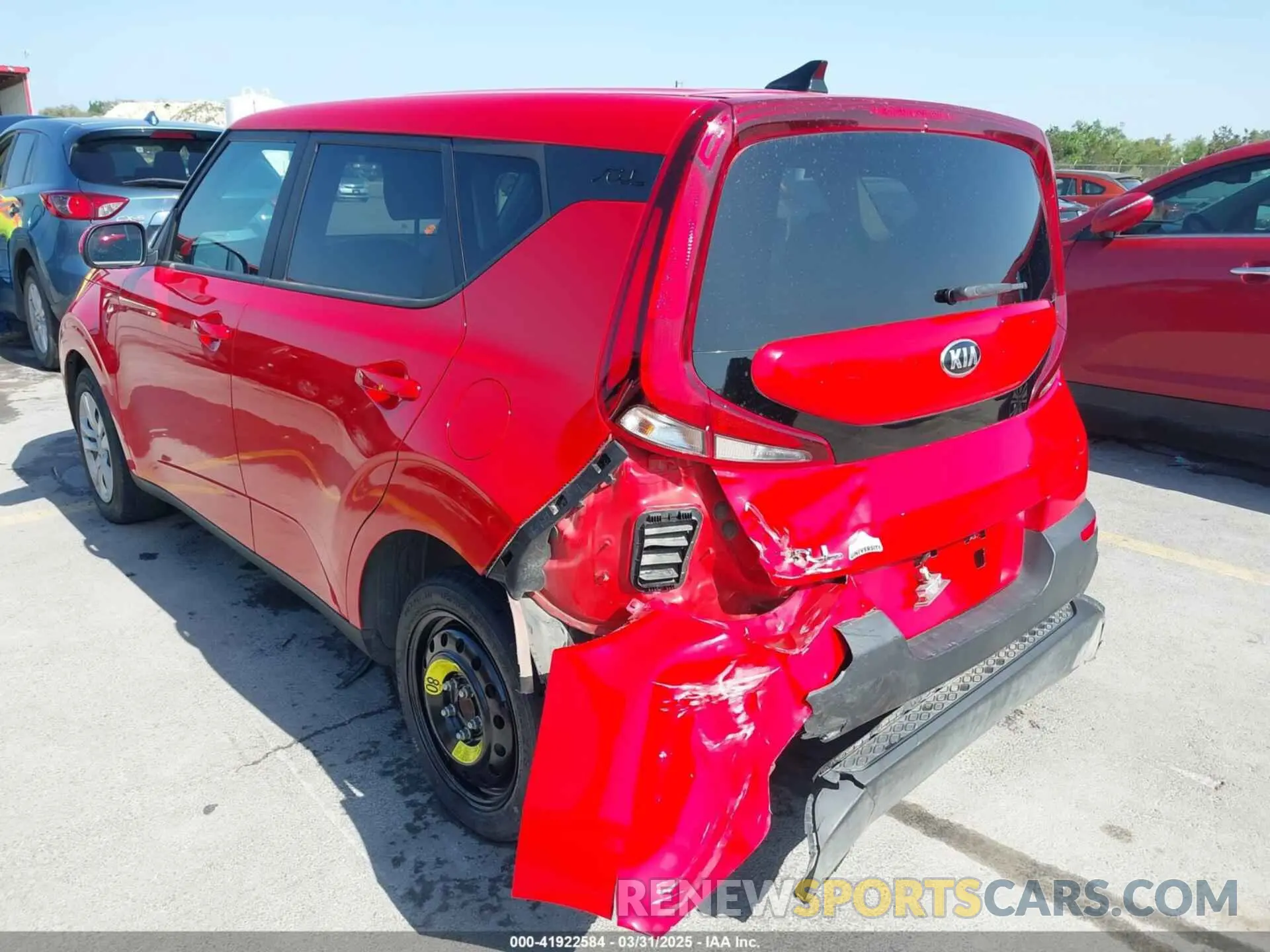 6 Photograph of a damaged car KNDJ23AU2L7045017 KIA SOUL 2020