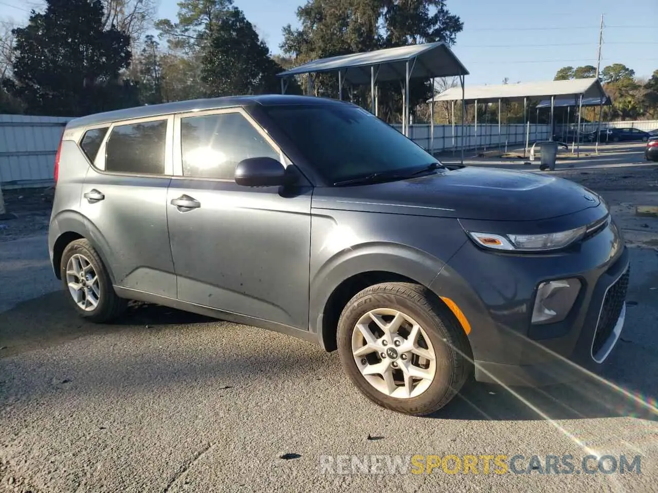 4 Photograph of a damaged car KNDJ23AU2L7059435 KIA SOUL 2020