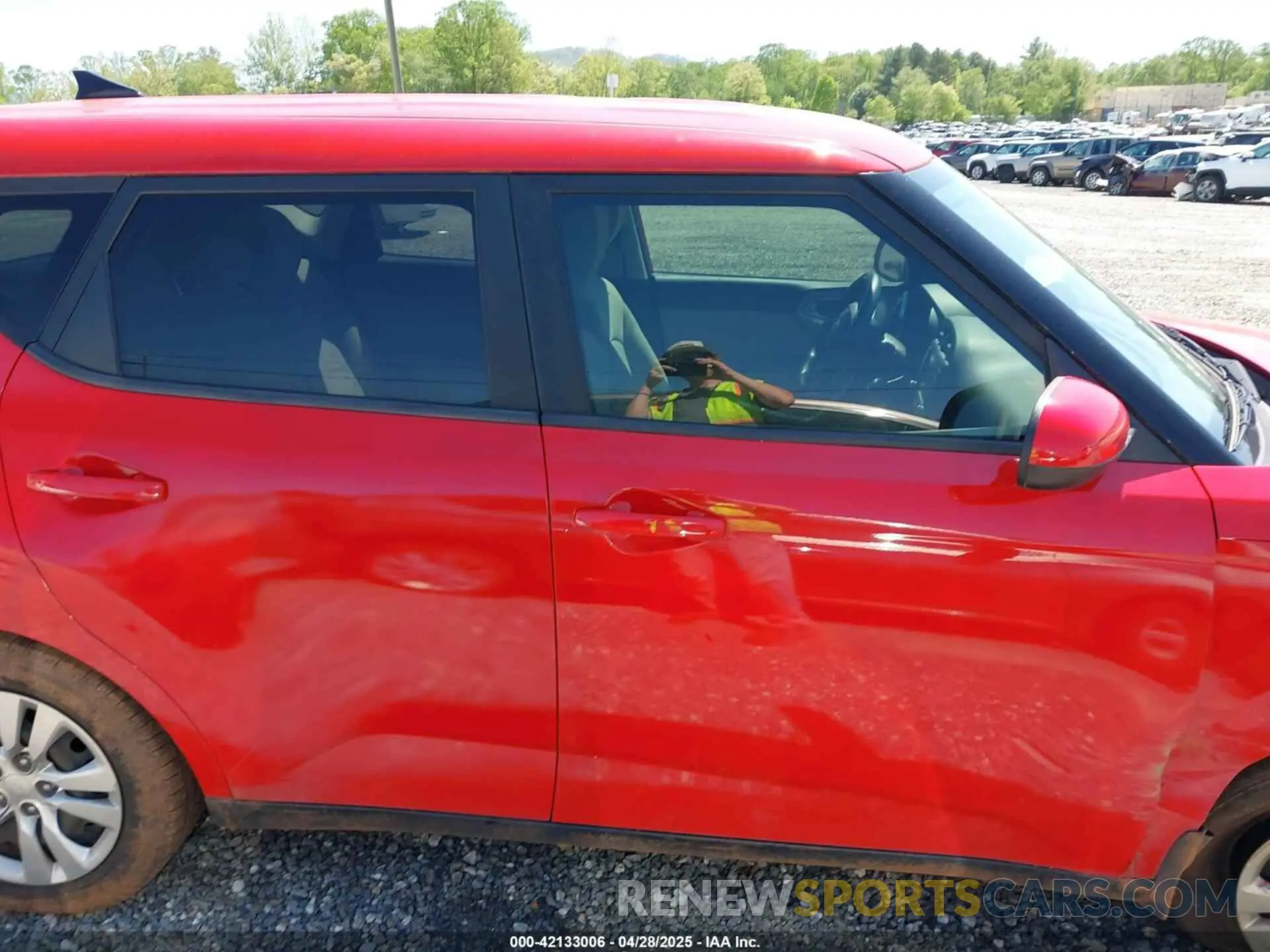 14 Photograph of a damaged car KNDJ23AU2L7068359 KIA SOUL 2020