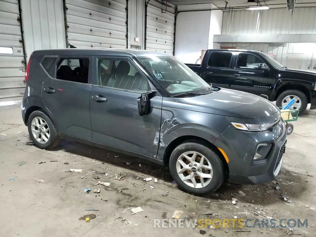 4 Photograph of a damaged car KNDJ23AU2L7098283 KIA SOUL 2020