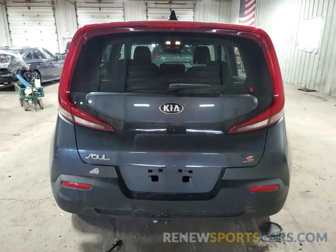 6 Photograph of a damaged car KNDJ23AU2L7098283 KIA SOUL 2020