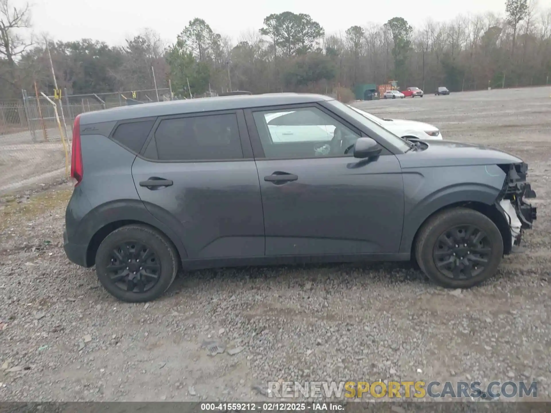 14 Photograph of a damaged car KNDJ23AU2L7117480 KIA SOUL 2020