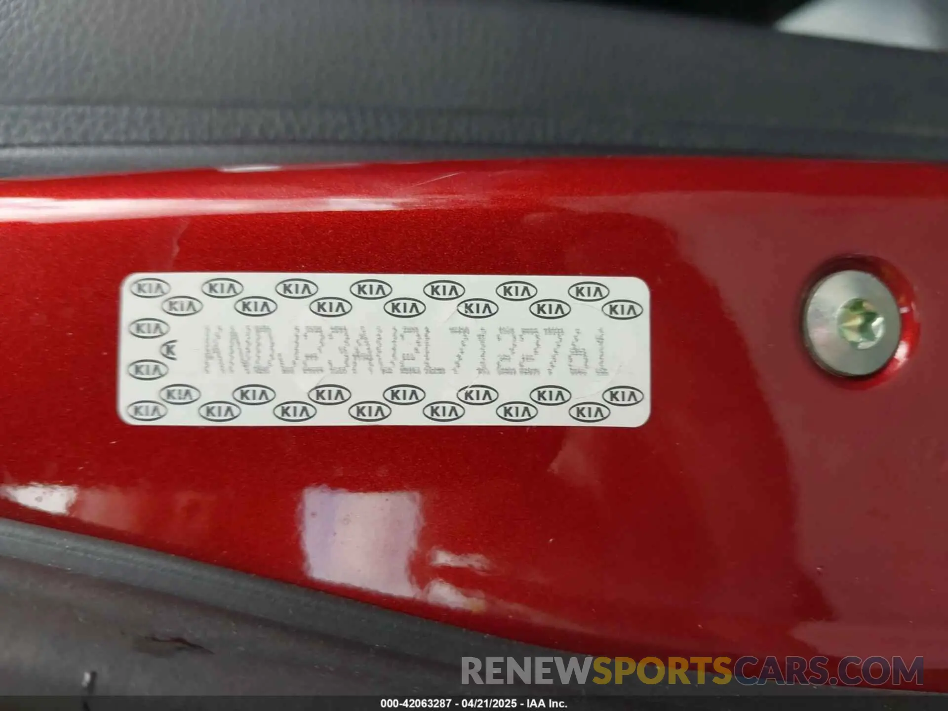 9 Photograph of a damaged car KNDJ23AU2L7122761 KIA SOUL 2020