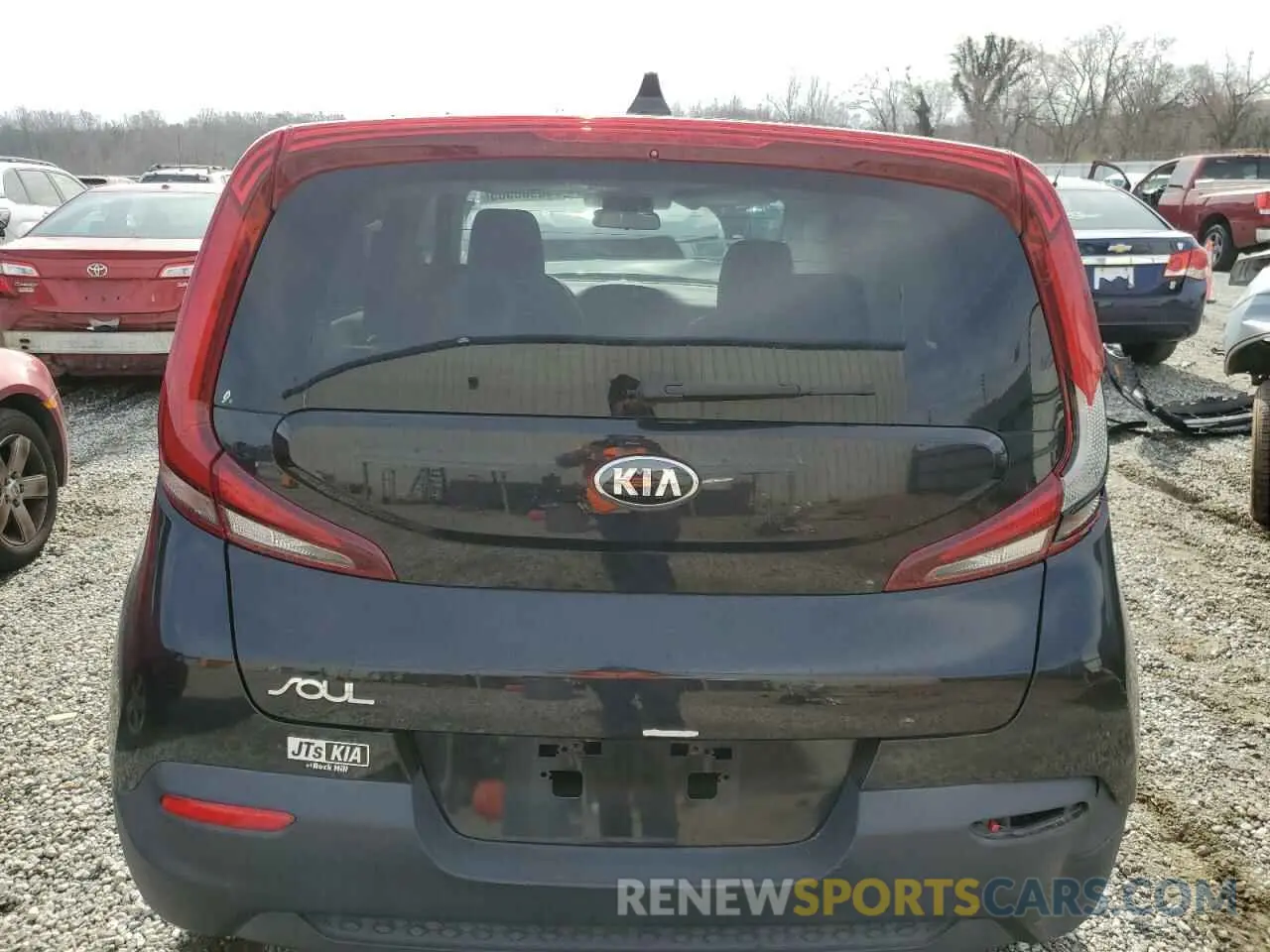 6 Photograph of a damaged car KNDJ23AU2L7703418 KIA SOUL 2020
