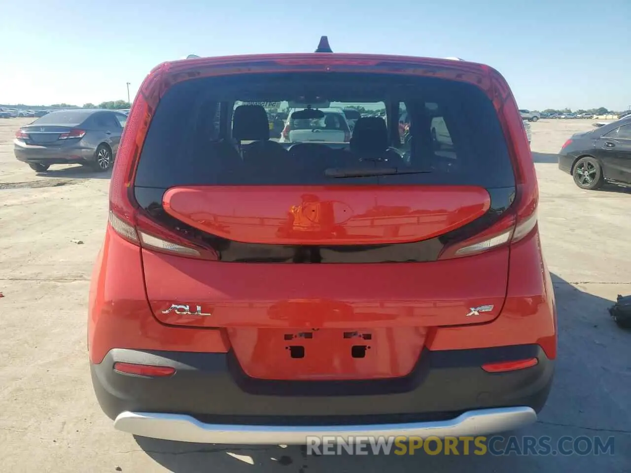 6 Photograph of a damaged car KNDJ23AU2L7706142 KIA SOUL 2020