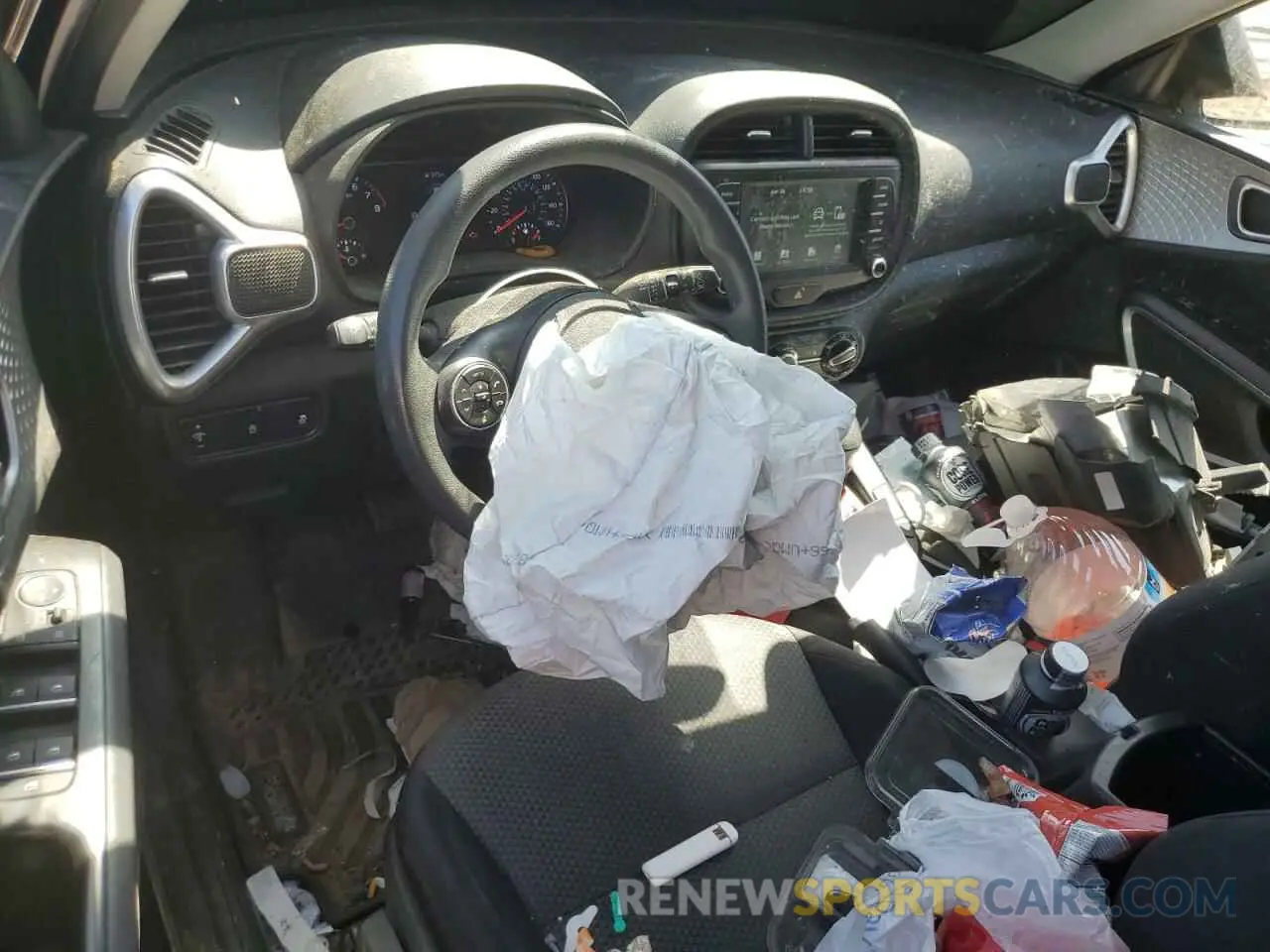 8 Photograph of a damaged car KNDJ23AU2L7712541 KIA SOUL 2020