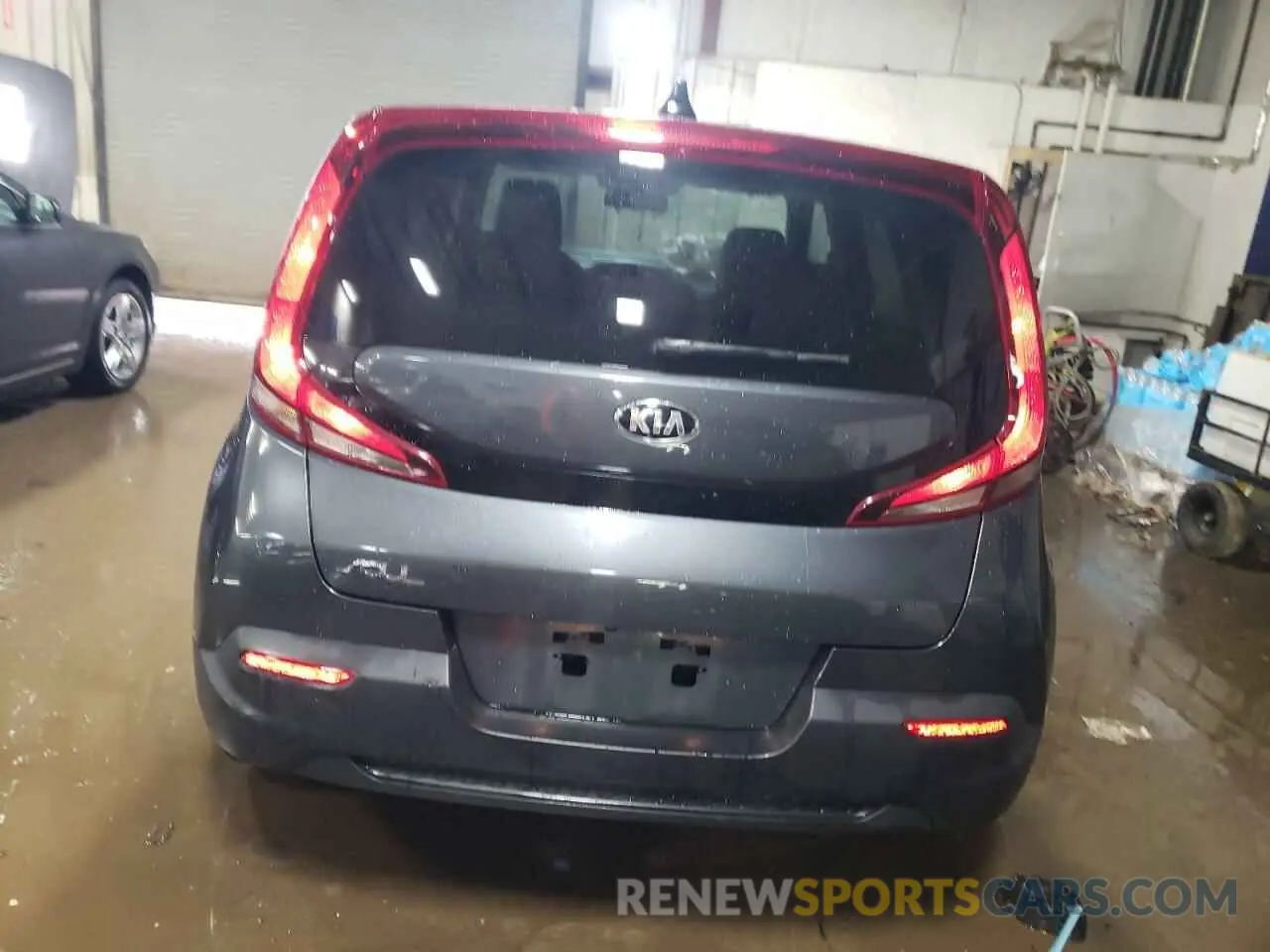 6 Photograph of a damaged car KNDJ23AU2L7726083 KIA SOUL 2020