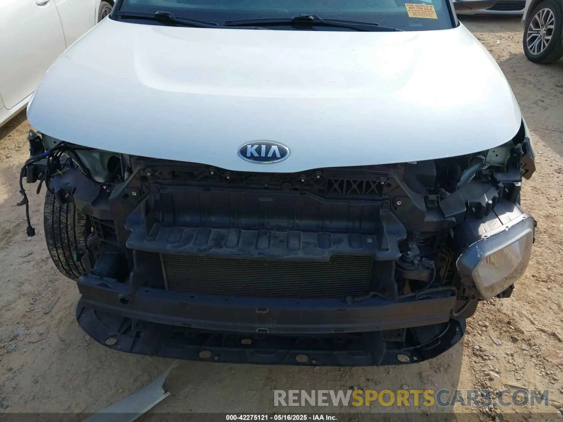 6 Photograph of a damaged car KNDJ23AU2L7735687 KIA SOUL 2020