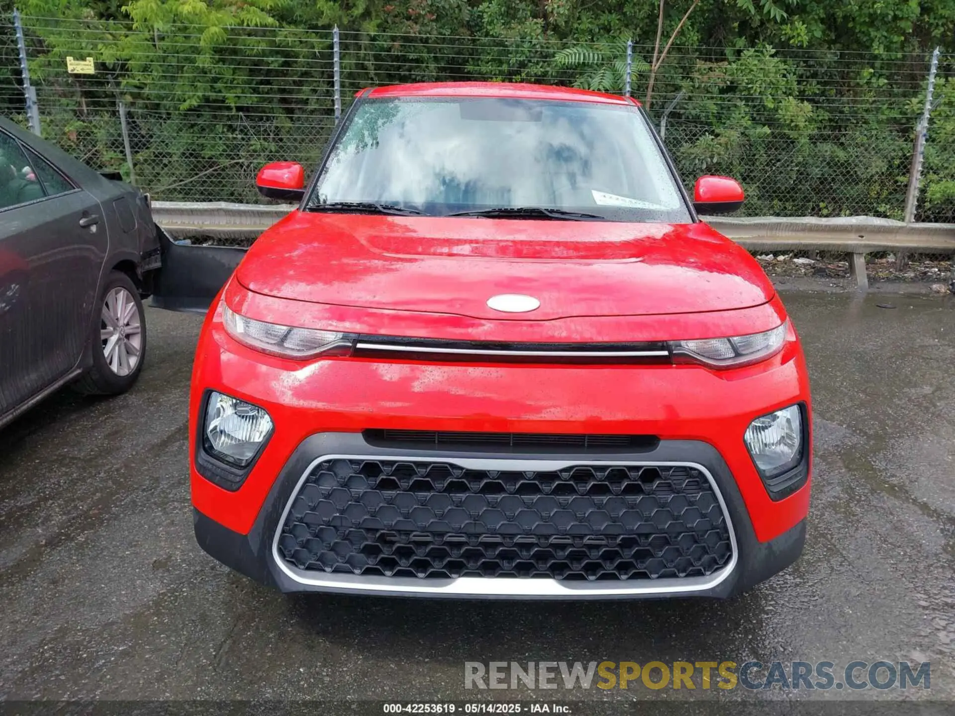 12 Photograph of a damaged car KNDJ23AU3L7002094 KIA SOUL 2020