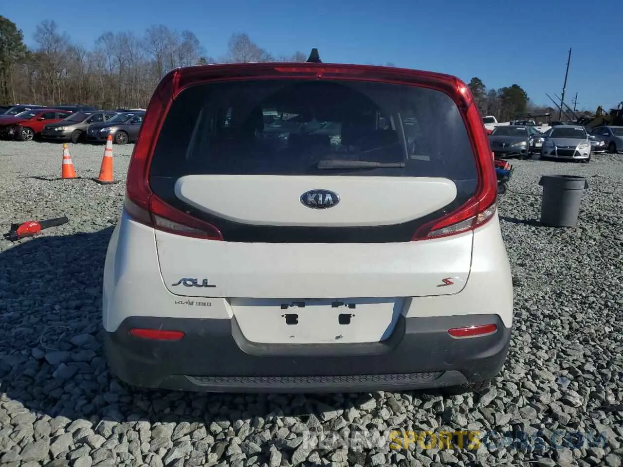 6 Photograph of a damaged car KNDJ23AU3L7006971 KIA SOUL 2020