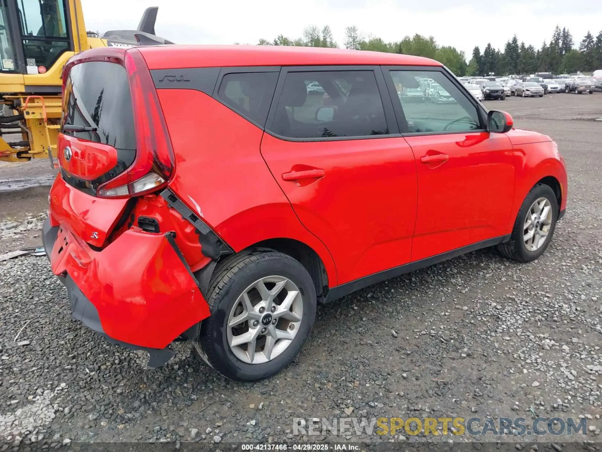 4 Photograph of a damaged car KNDJ23AU3L7009028 KIA SOUL 2020