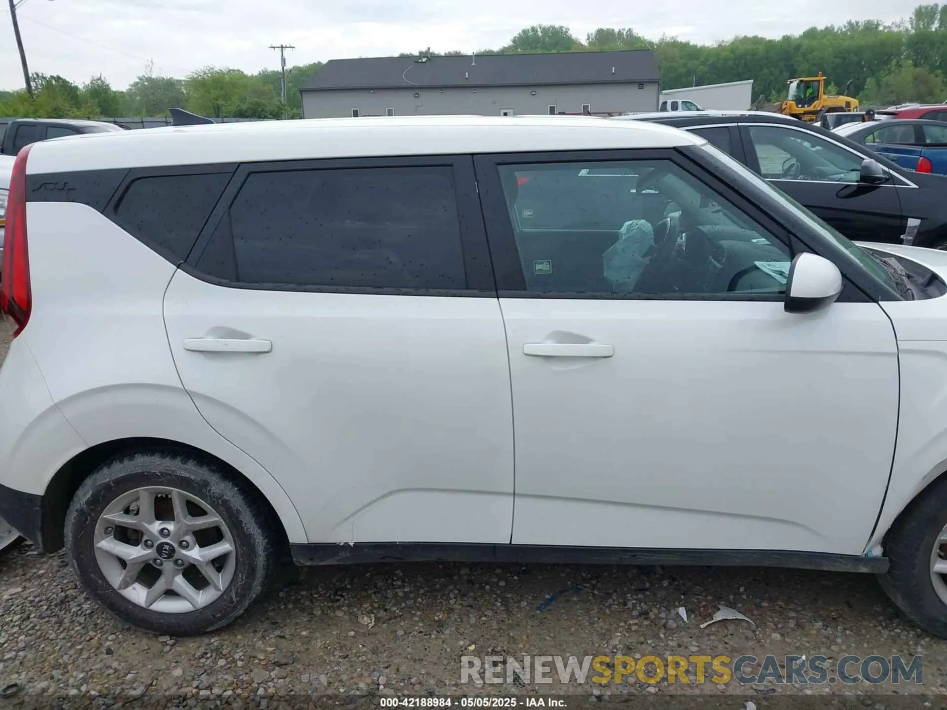 14 Photograph of a damaged car KNDJ23AU3L7017808 KIA SOUL 2020