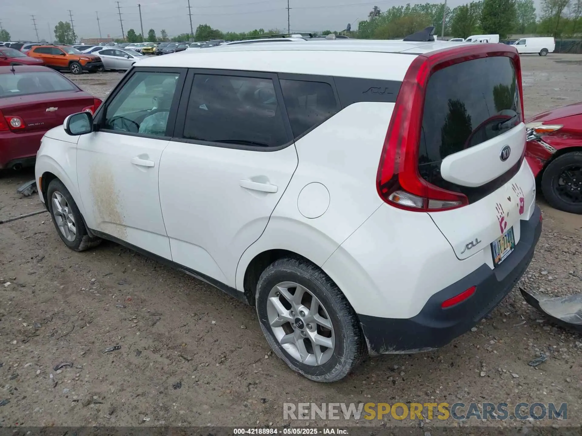3 Photograph of a damaged car KNDJ23AU3L7017808 KIA SOUL 2020