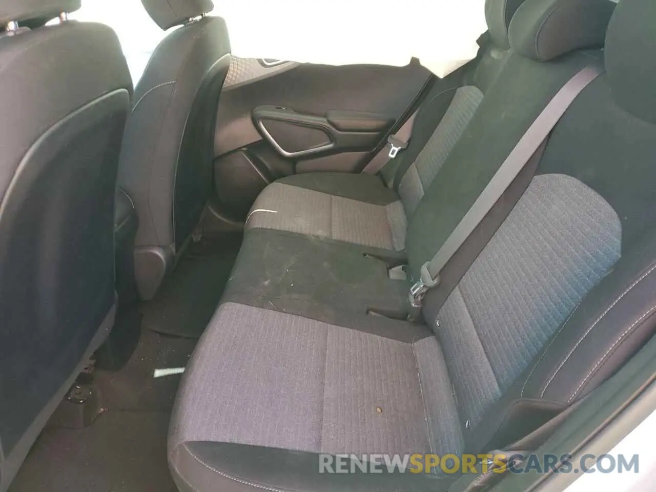 10 Photograph of a damaged car KNDJ23AU3L7019039 KIA SOUL 2020