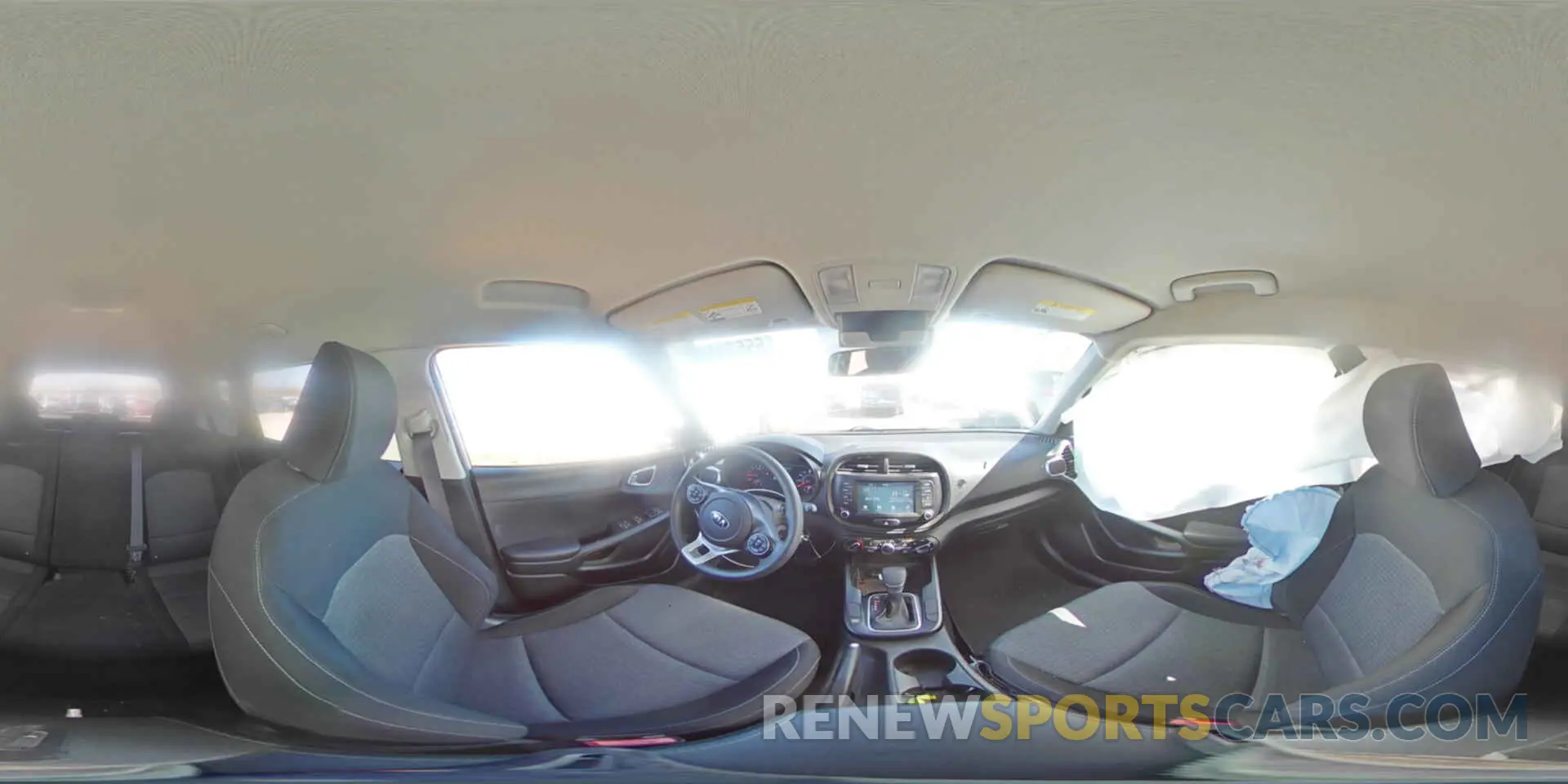 14 Photograph of a damaged car KNDJ23AU3L7019039 KIA SOUL 2020