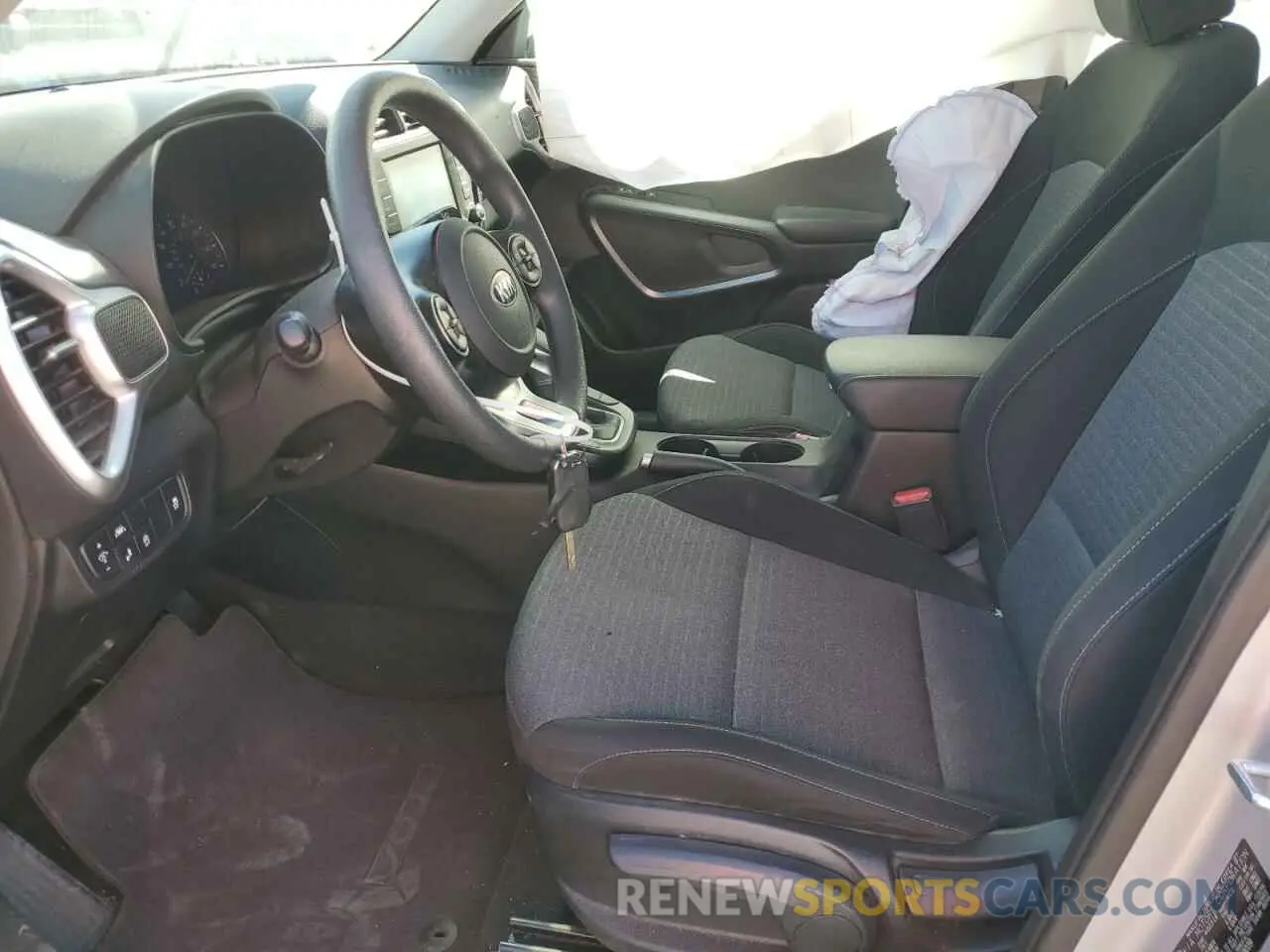 7 Photograph of a damaged car KNDJ23AU3L7019039 KIA SOUL 2020