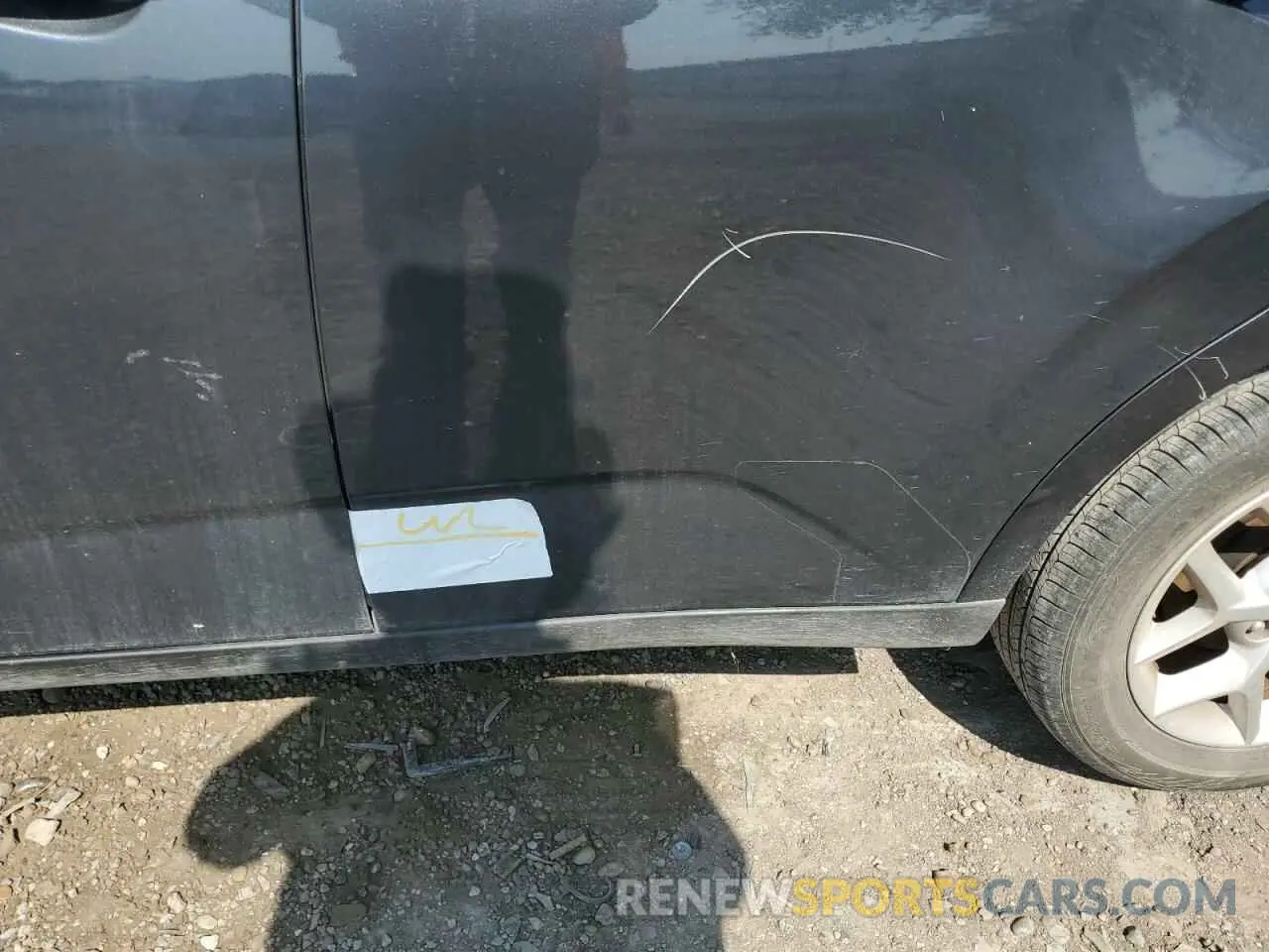 13 Photograph of a damaged car KNDJ23AU3L7027013 KIA SOUL 2020