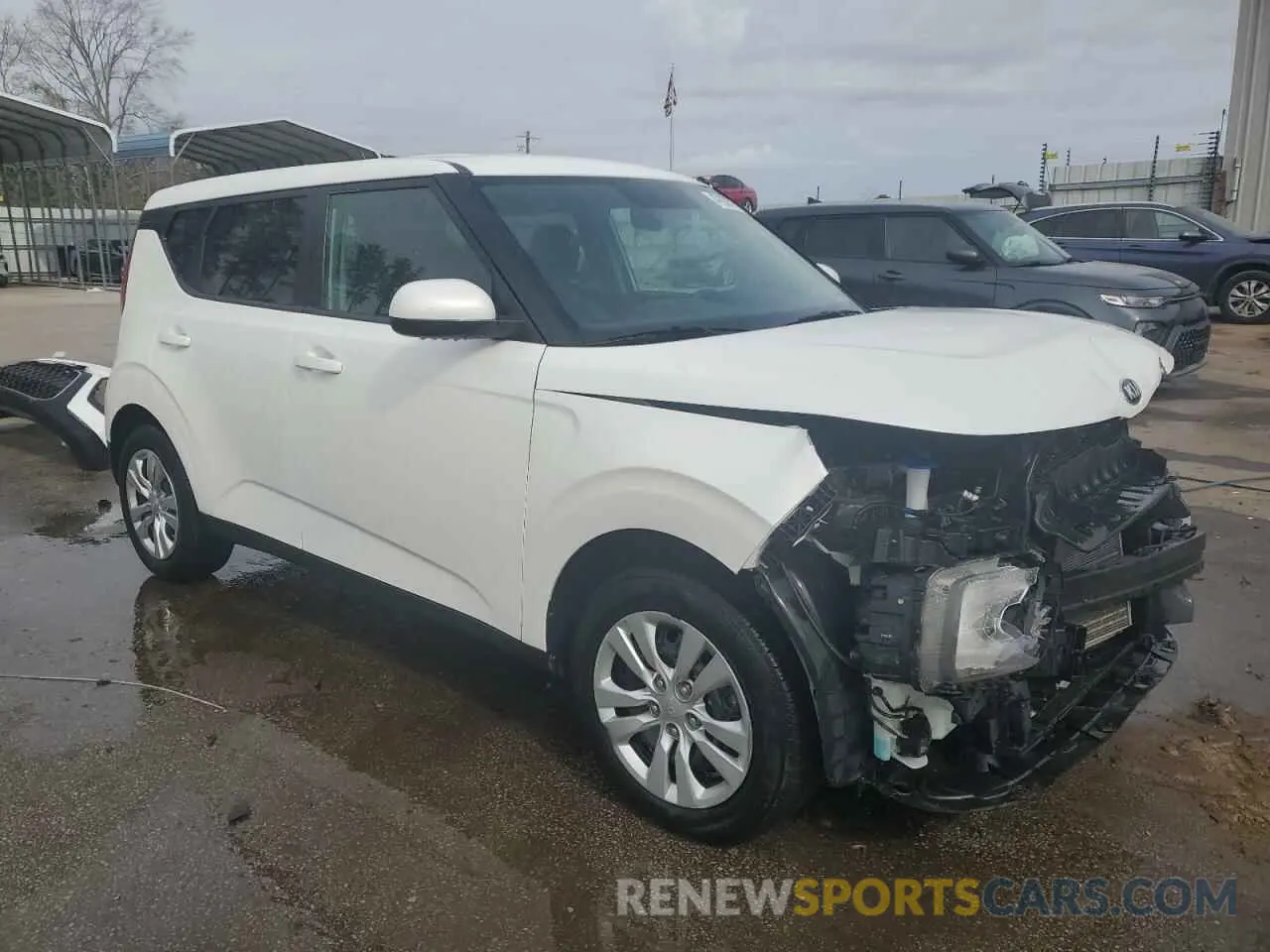 4 Photograph of a damaged car KNDJ23AU3L7048475 KIA SOUL 2020