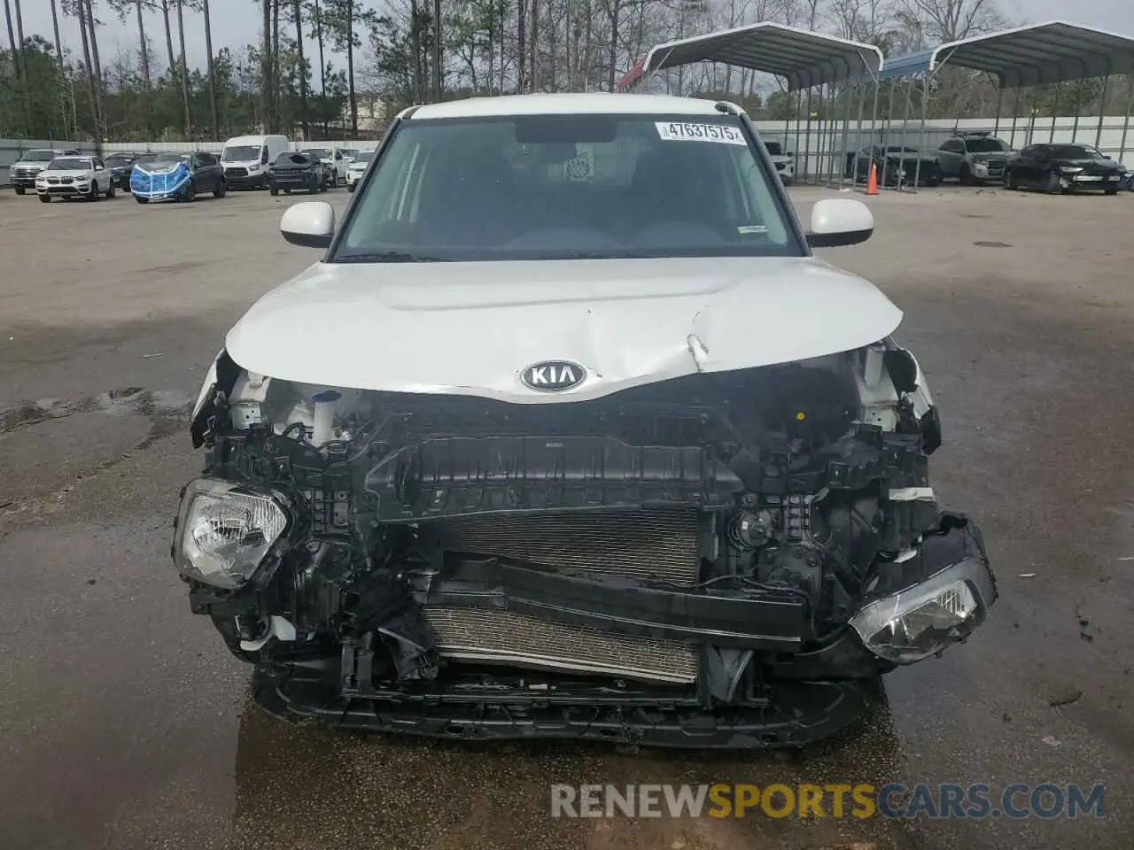 5 Photograph of a damaged car KNDJ23AU3L7048475 KIA SOUL 2020