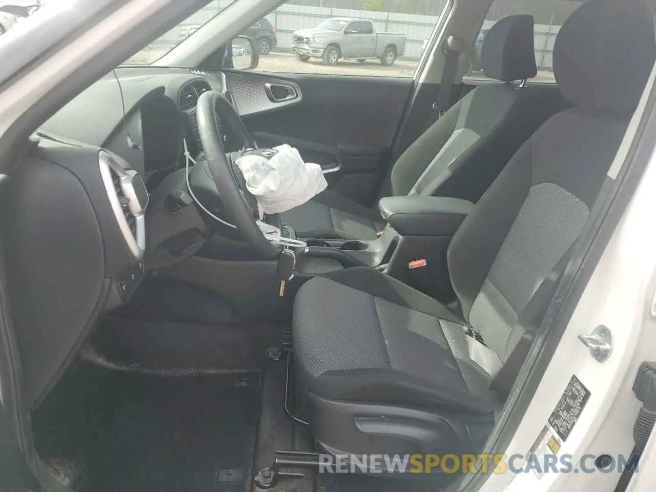 7 Photograph of a damaged car KNDJ23AU3L7048475 KIA SOUL 2020