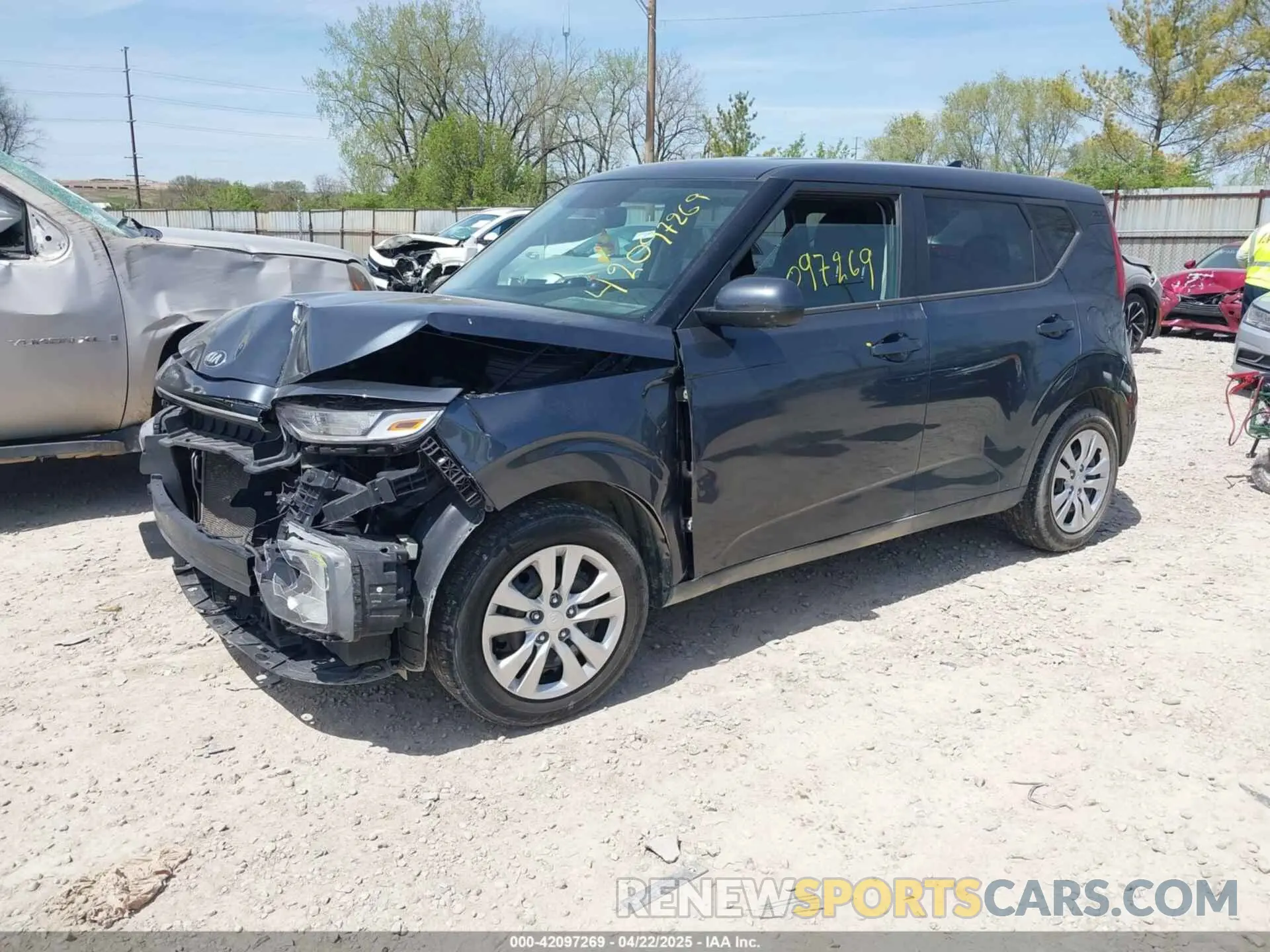 2 Photograph of a damaged car KNDJ23AU3L7057015 KIA SOUL 2020