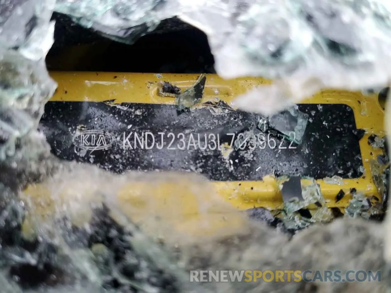 14 Photograph of a damaged car KNDJ23AU3L7099622 KIA SOUL 2020