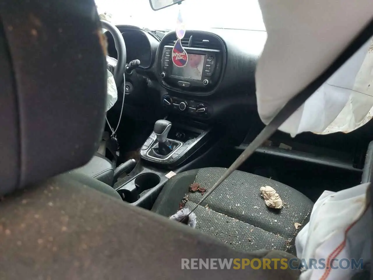 8 Photograph of a damaged car KNDJ23AU3L7726805 KIA SOUL 2020
