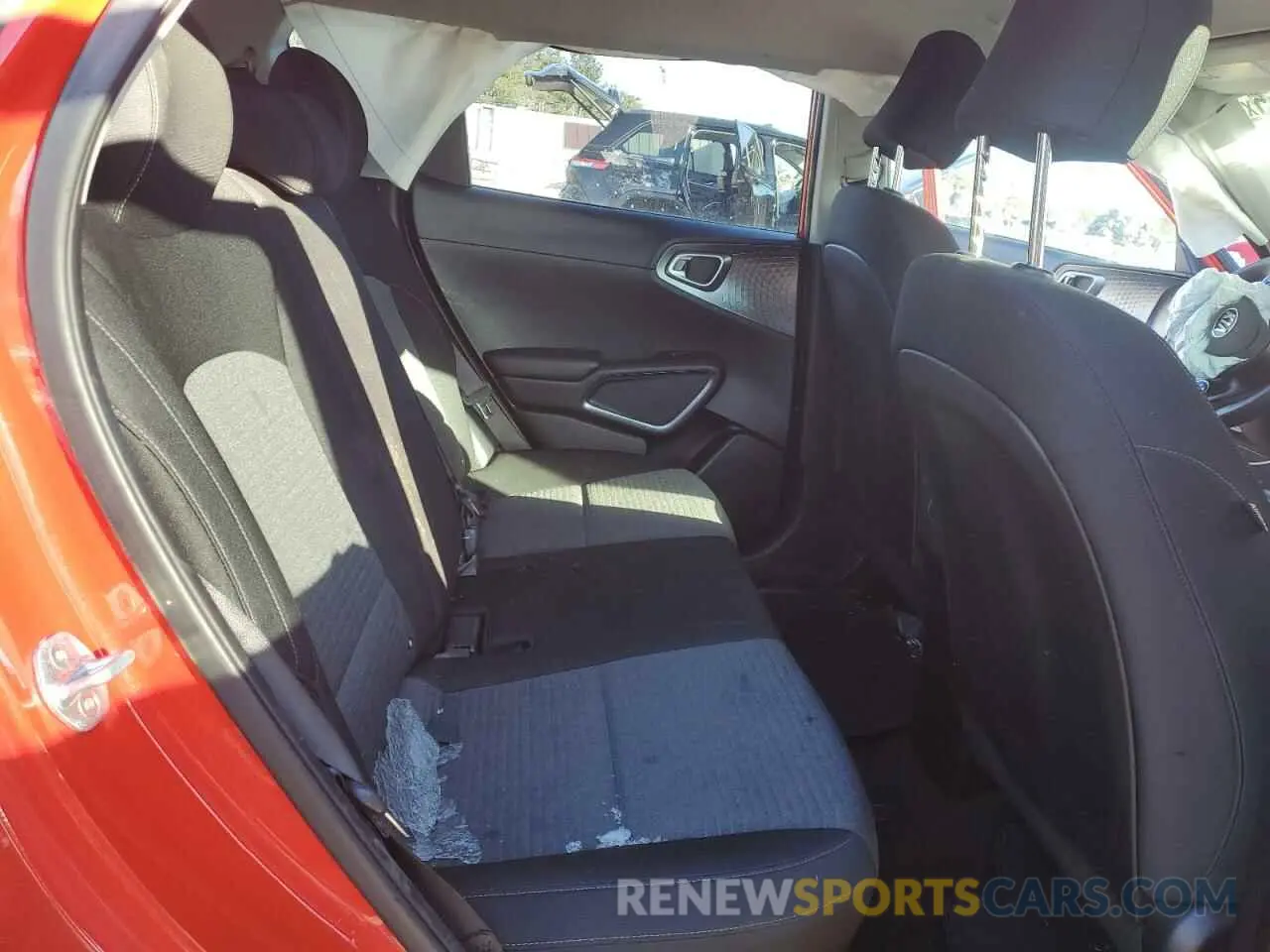 10 Photograph of a damaged car KNDJ23AU4L7003478 KIA SOUL 2020