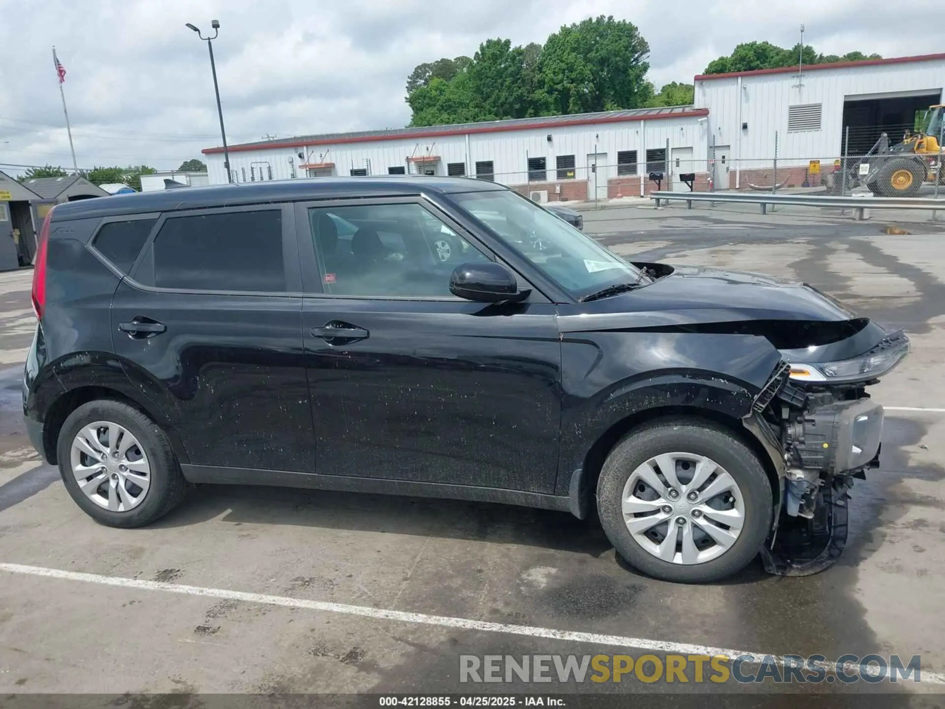 14 Photograph of a damaged car KNDJ23AU4L7004095 KIA SOUL 2020
