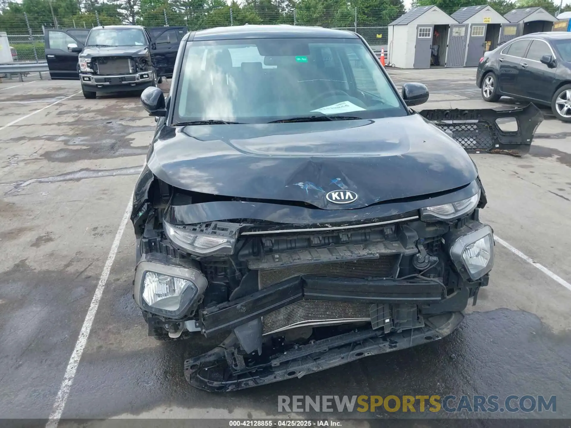 6 Photograph of a damaged car KNDJ23AU4L7004095 KIA SOUL 2020
