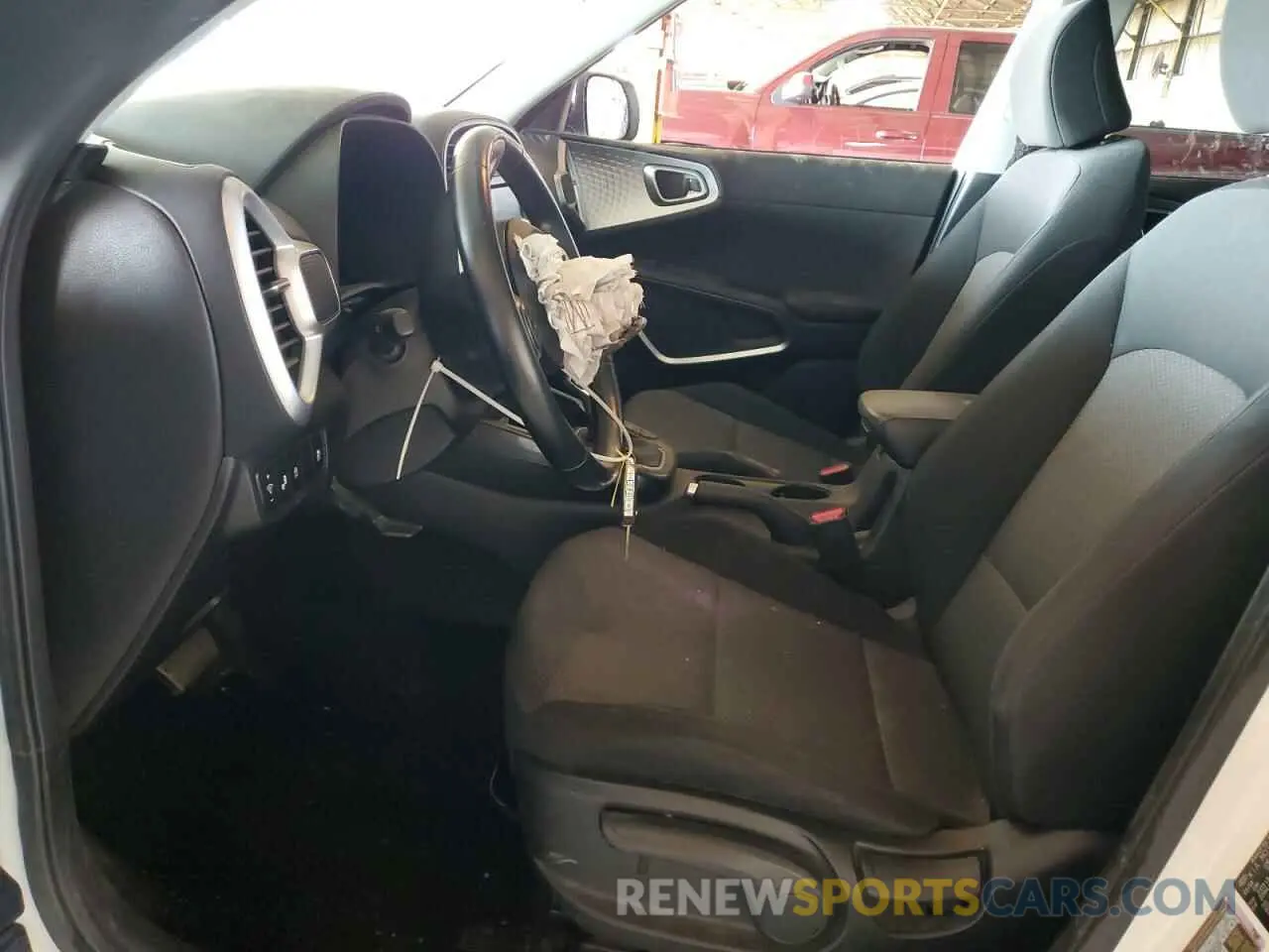 7 Photograph of a damaged car KNDJ23AU4L7013489 KIA SOUL 2020