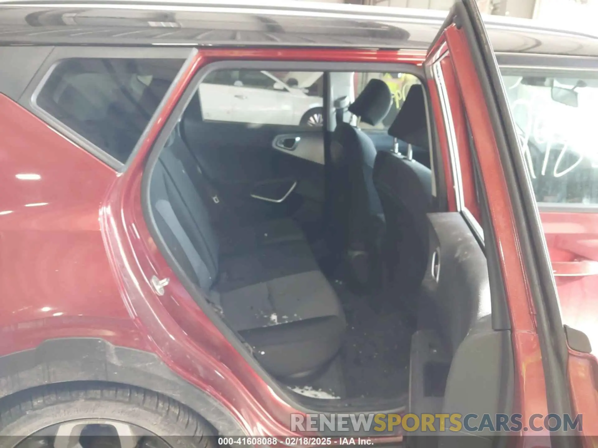 8 Photograph of a damaged car KNDJ23AU4L7050350 KIA SOUL 2020