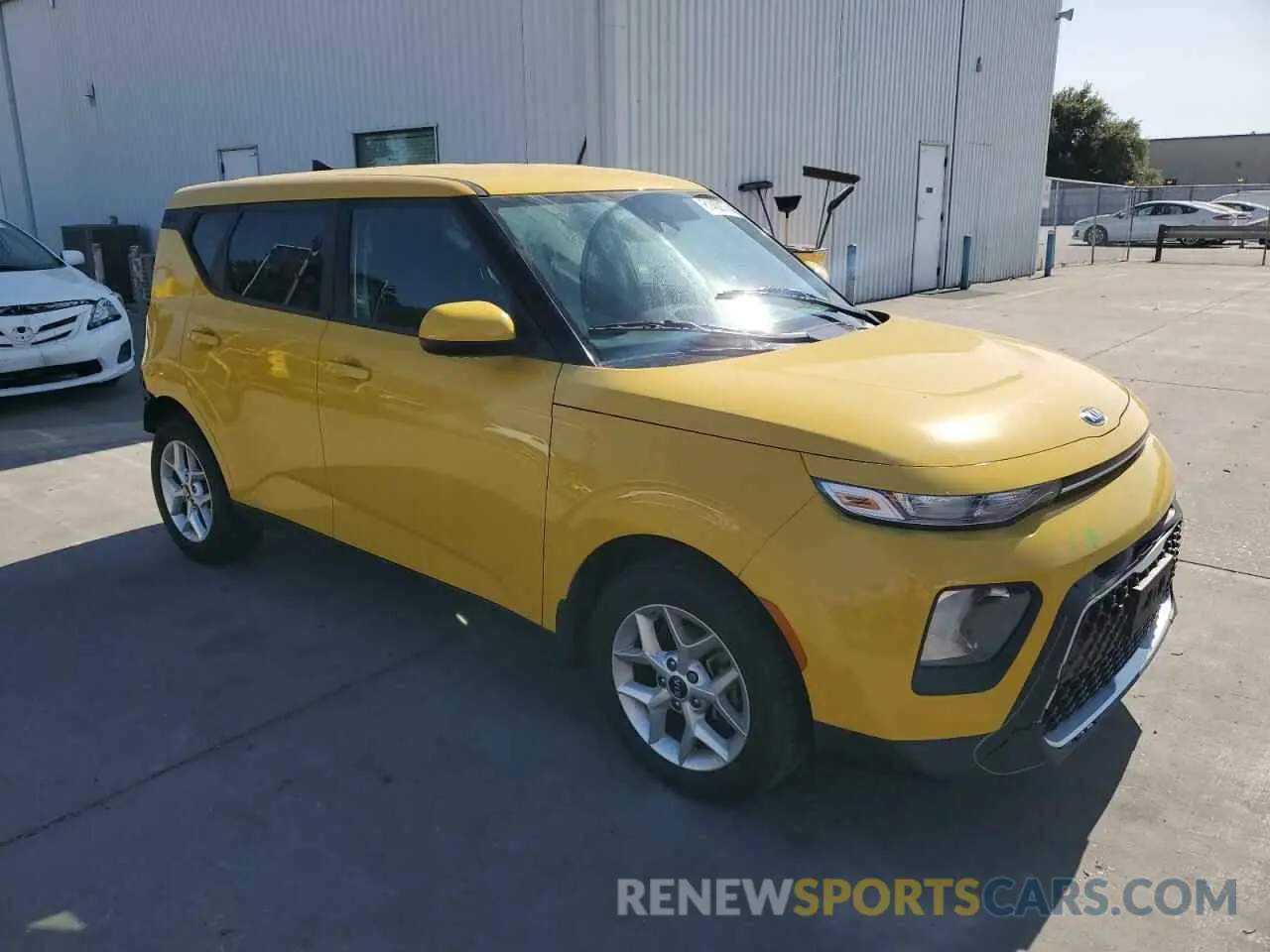 4 Photograph of a damaged car KNDJ23AU4L7051191 KIA SOUL 2020
