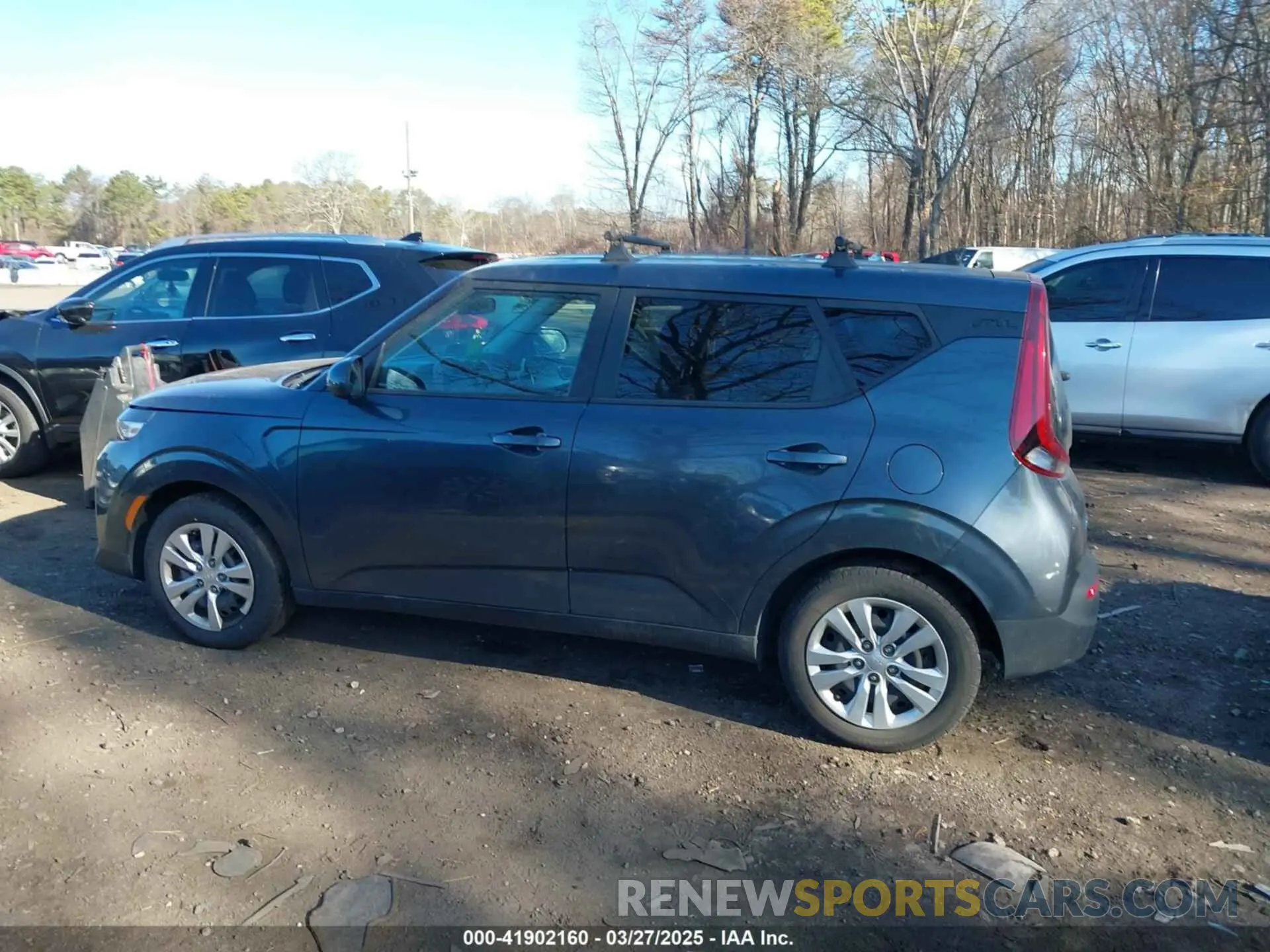 14 Photograph of a damaged car KNDJ23AU4L7057153 KIA SOUL 2020