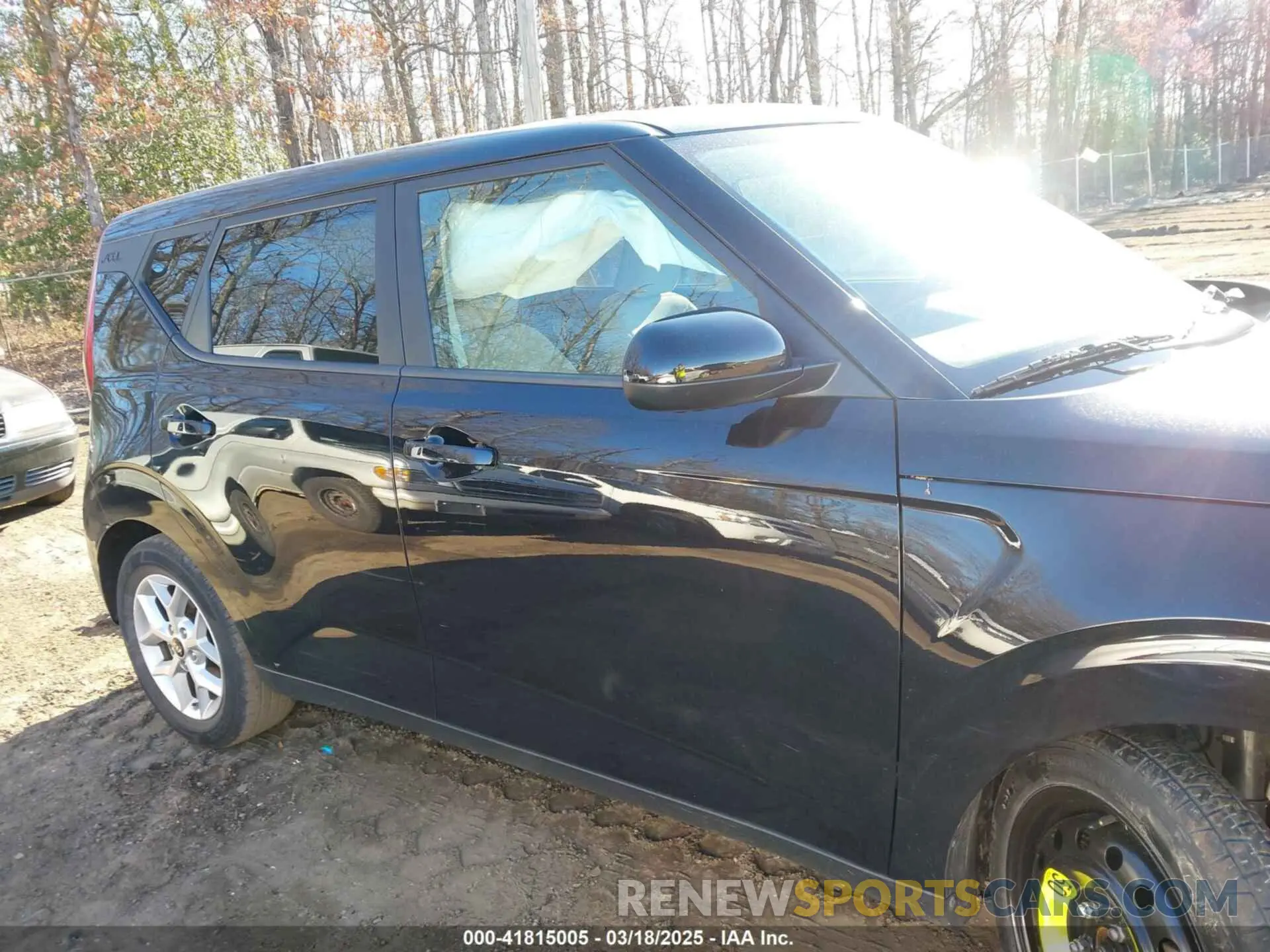 14 Photograph of a damaged car KNDJ23AU4L7061221 KIA SOUL 2020