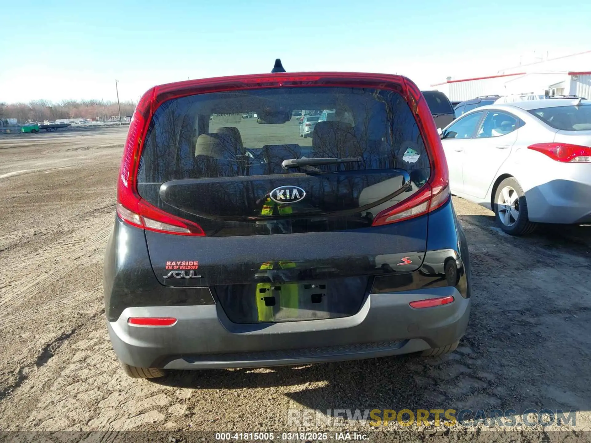 17 Photograph of a damaged car KNDJ23AU4L7061221 KIA SOUL 2020