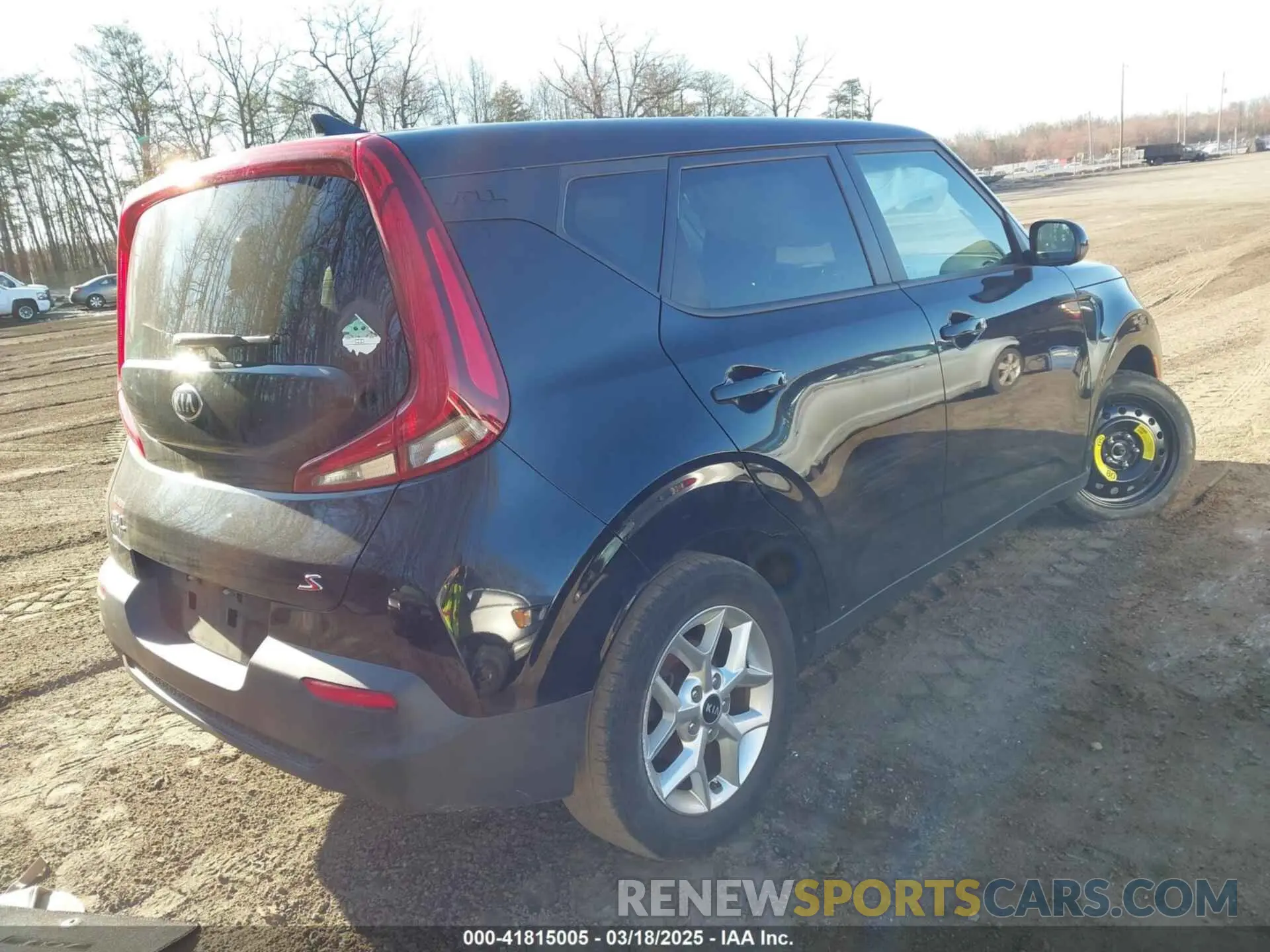 4 Photograph of a damaged car KNDJ23AU4L7061221 KIA SOUL 2020