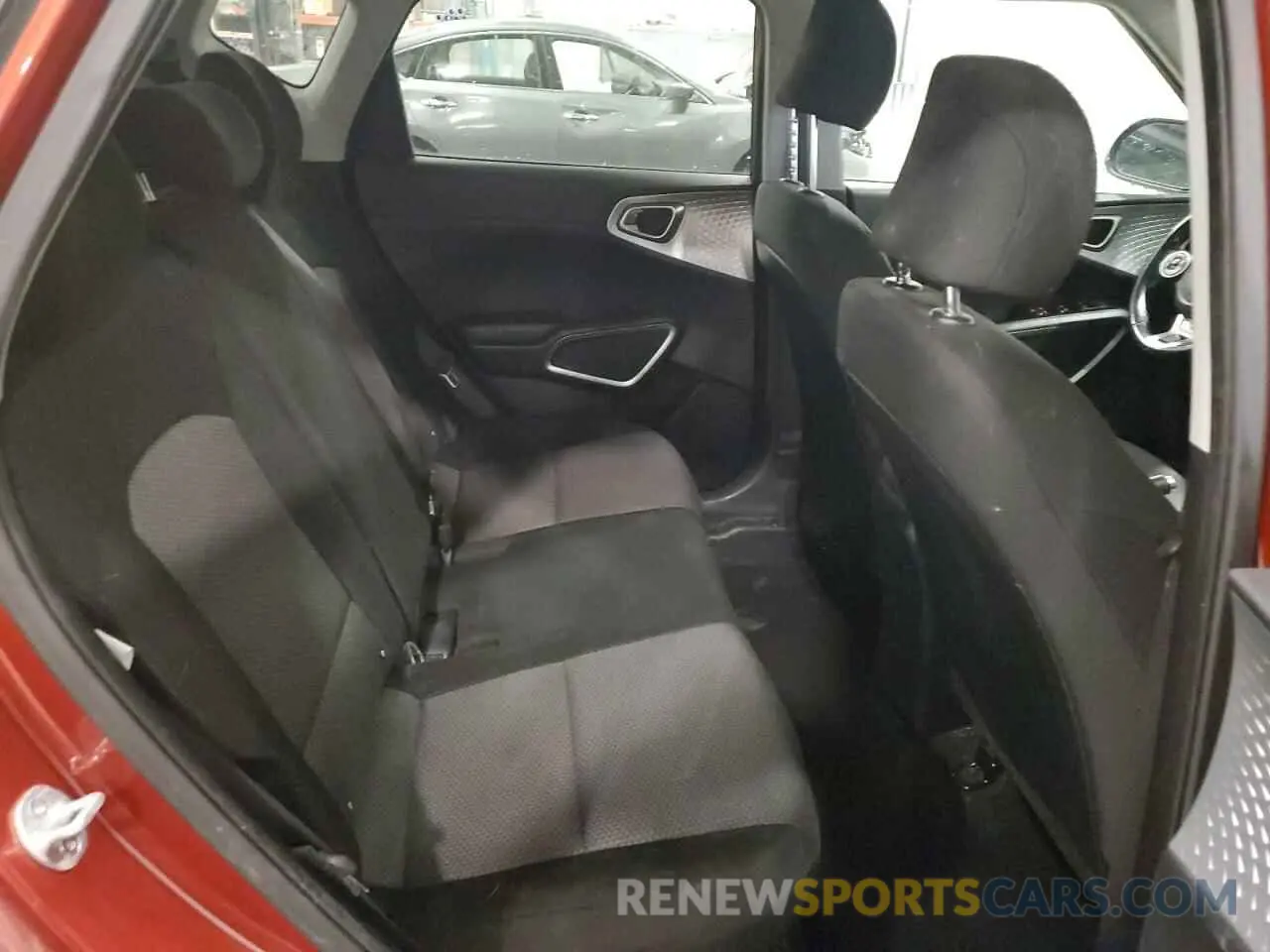 11 Photograph of a damaged car KNDJ23AU4L7063843 KIA SOUL 2020
