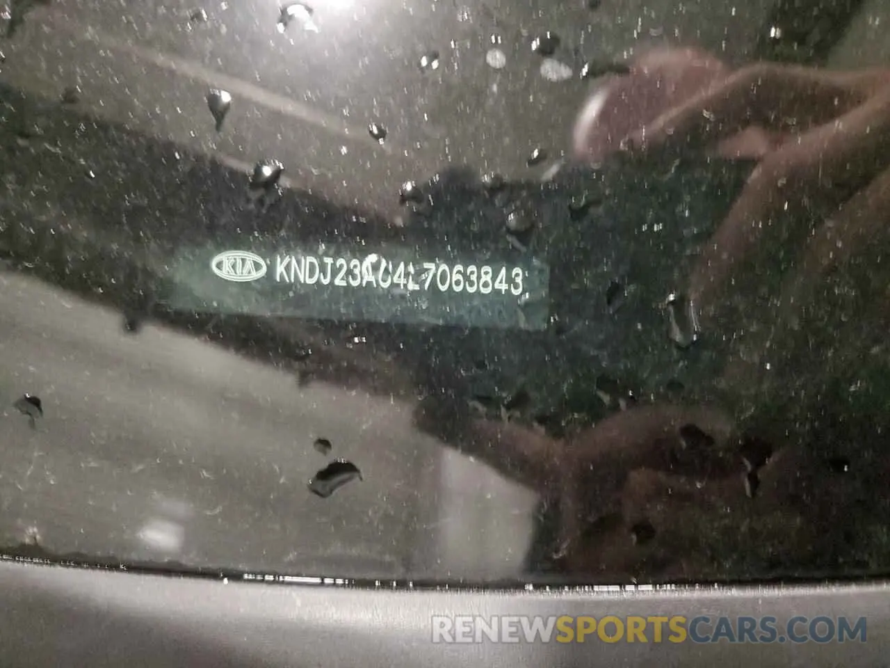 13 Photograph of a damaged car KNDJ23AU4L7063843 KIA SOUL 2020