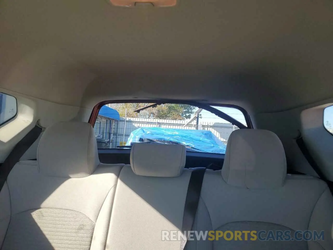 10 Photograph of a damaged car KNDJ23AU4L7078407 KIA SOUL 2020