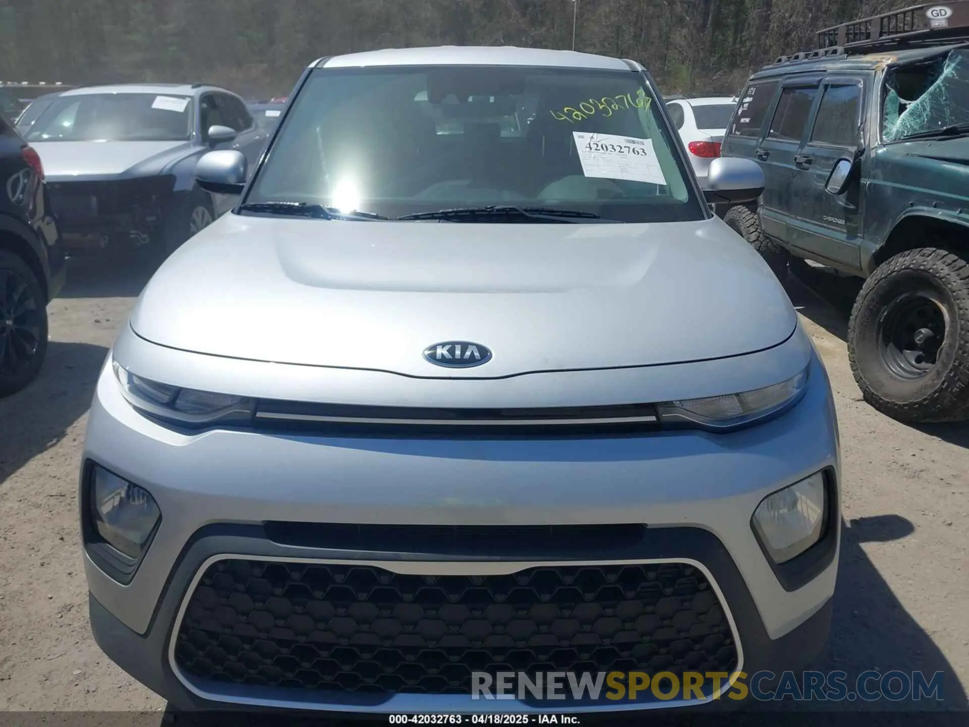 12 Photograph of a damaged car KNDJ23AU4L7089035 KIA SOUL 2020