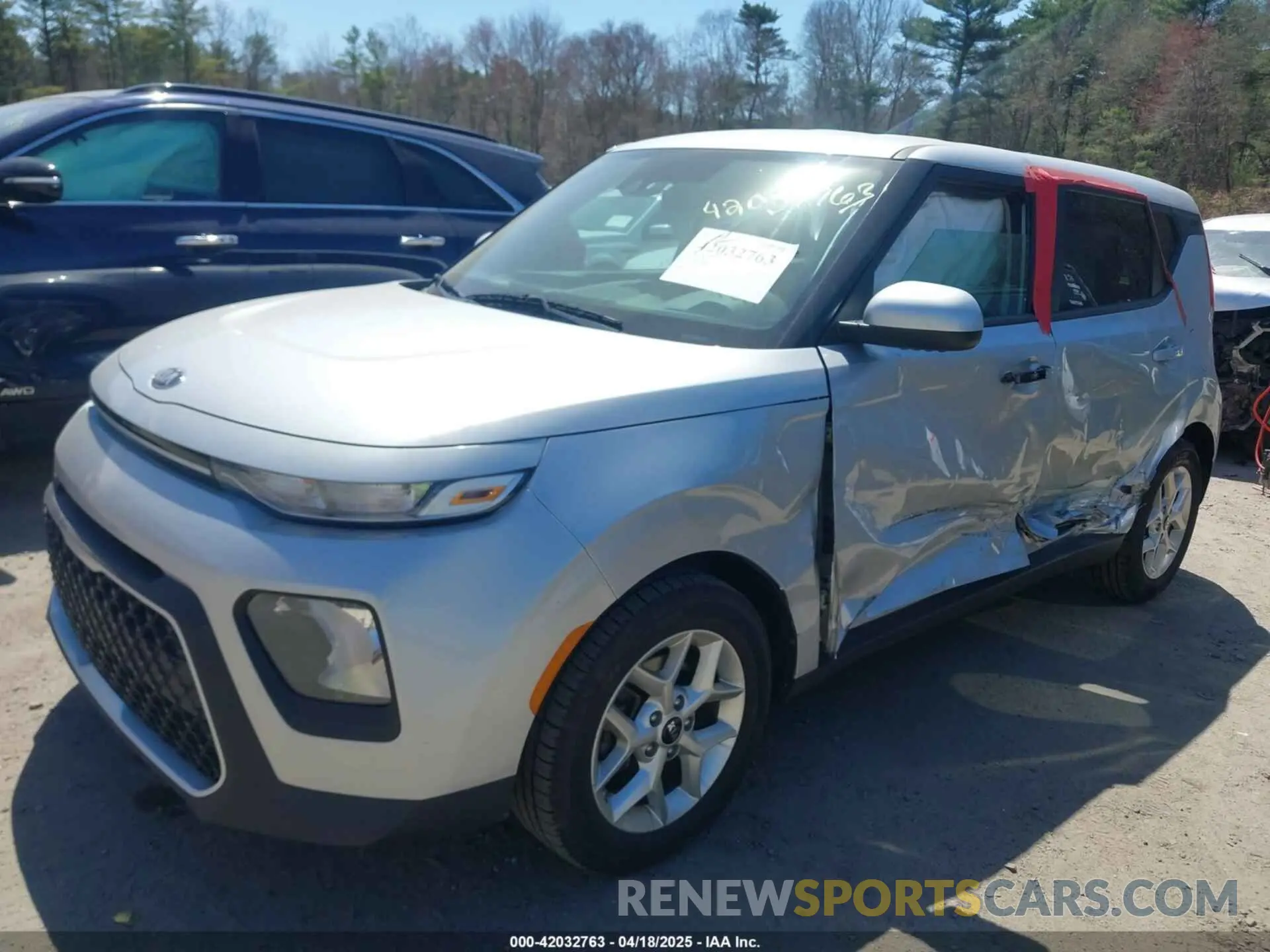 2 Photograph of a damaged car KNDJ23AU4L7089035 KIA SOUL 2020