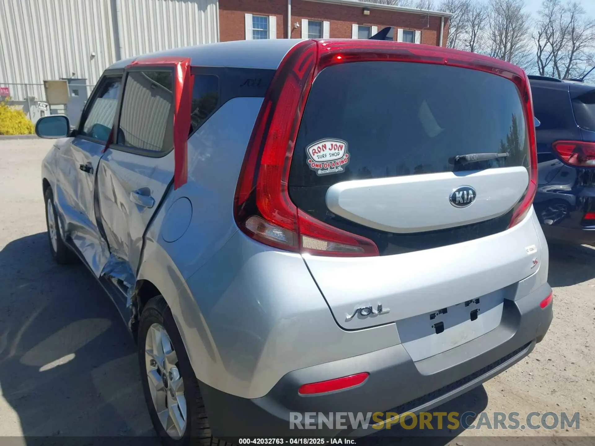 3 Photograph of a damaged car KNDJ23AU4L7089035 KIA SOUL 2020