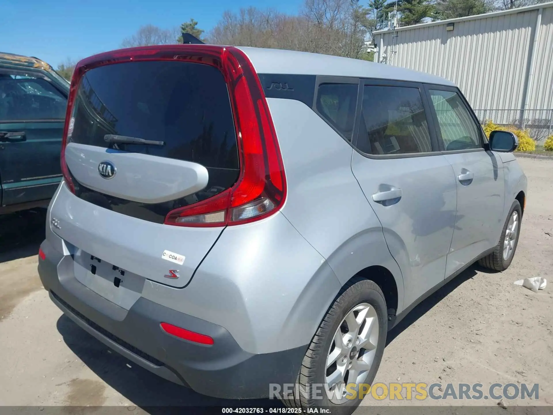 4 Photograph of a damaged car KNDJ23AU4L7089035 KIA SOUL 2020