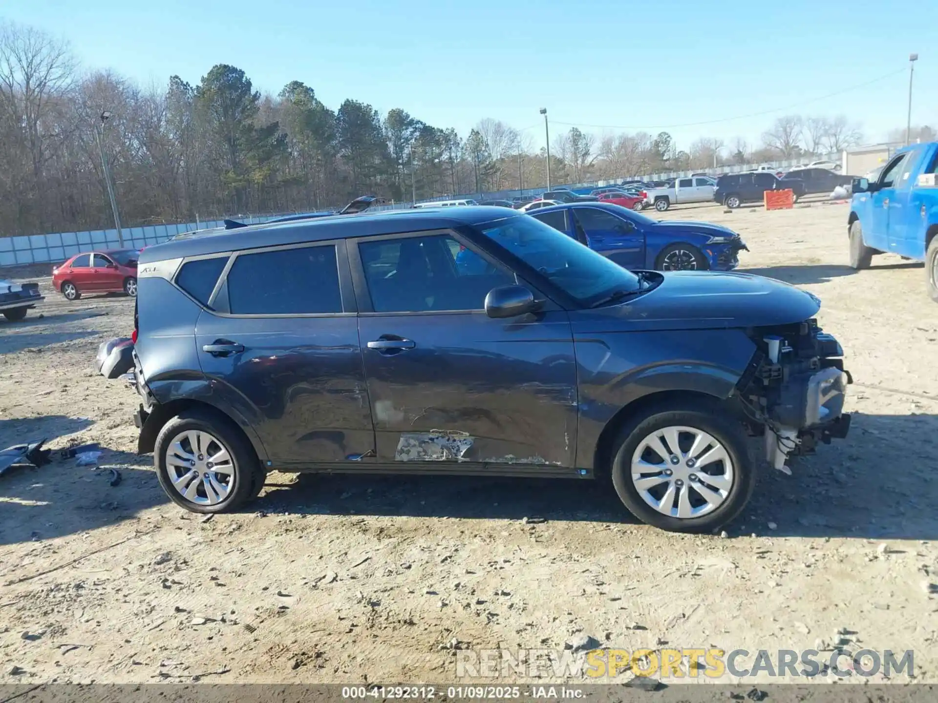 14 Photograph of a damaged car KNDJ23AU4L7107808 KIA SOUL 2020