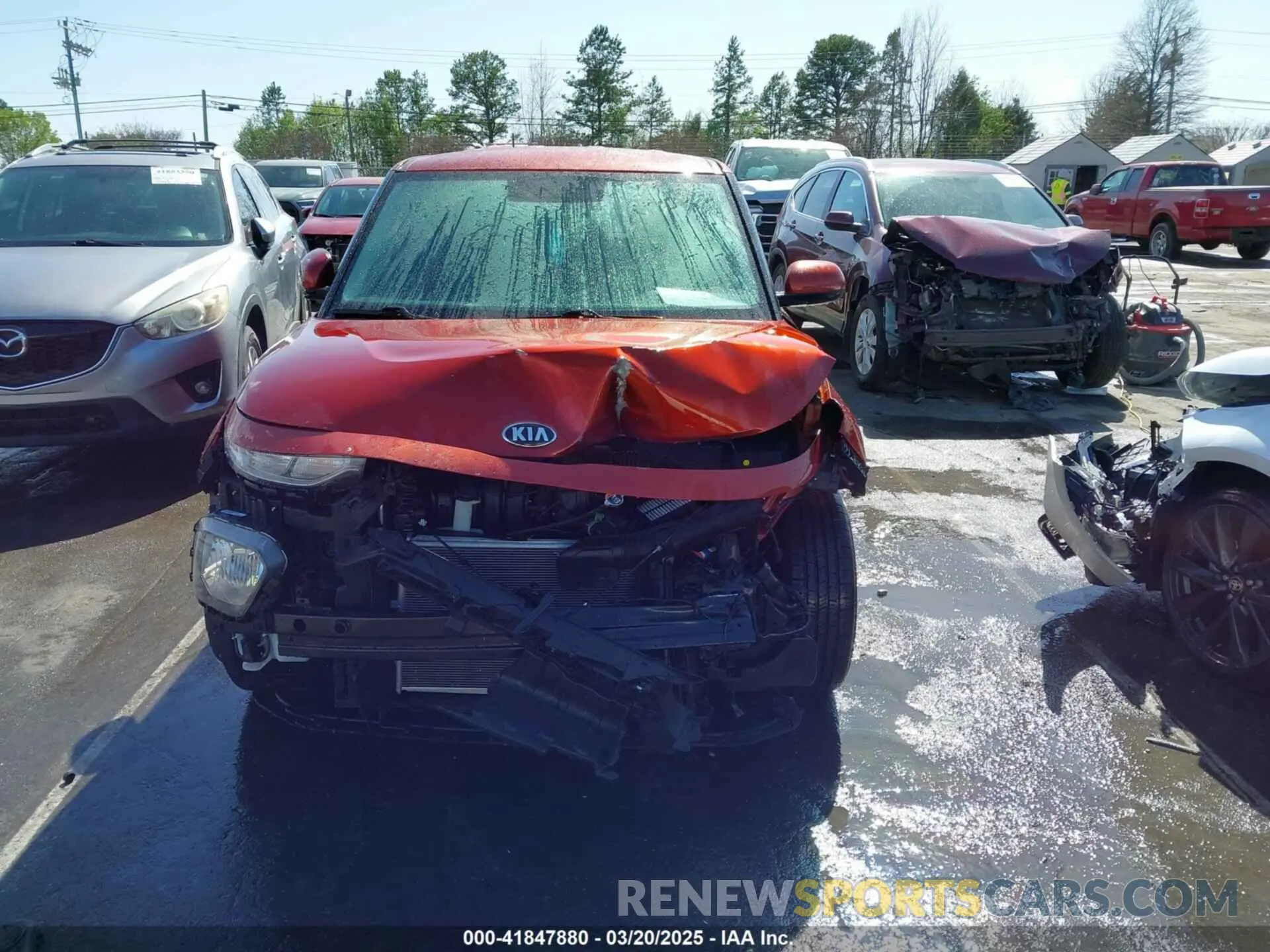 13 Photograph of a damaged car KNDJ23AU4L7113673 KIA SOUL 2020