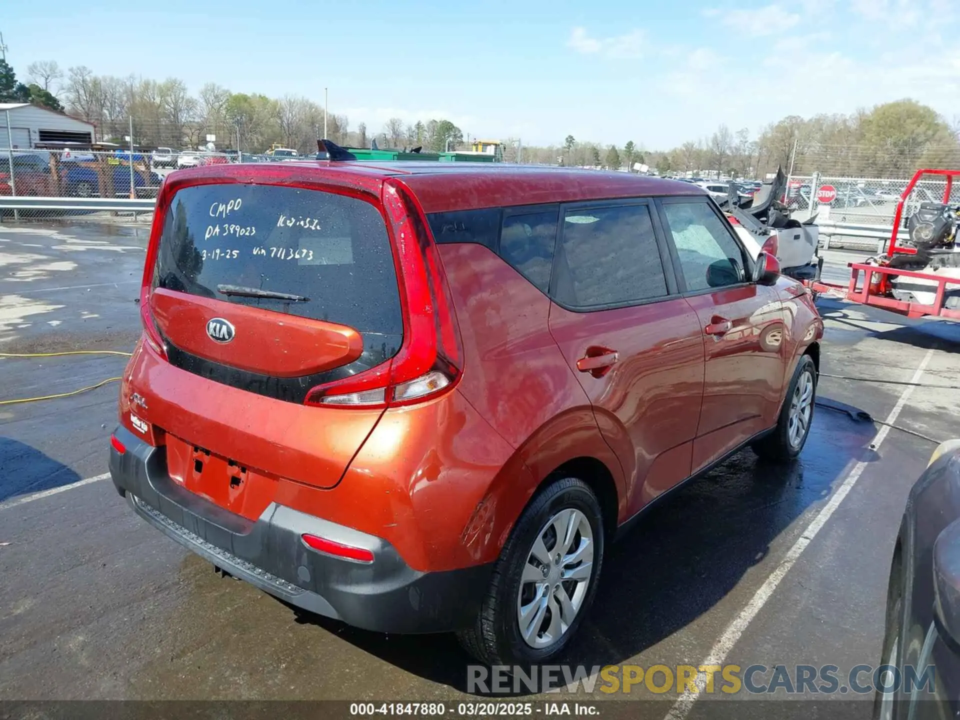 4 Photograph of a damaged car KNDJ23AU4L7113673 KIA SOUL 2020