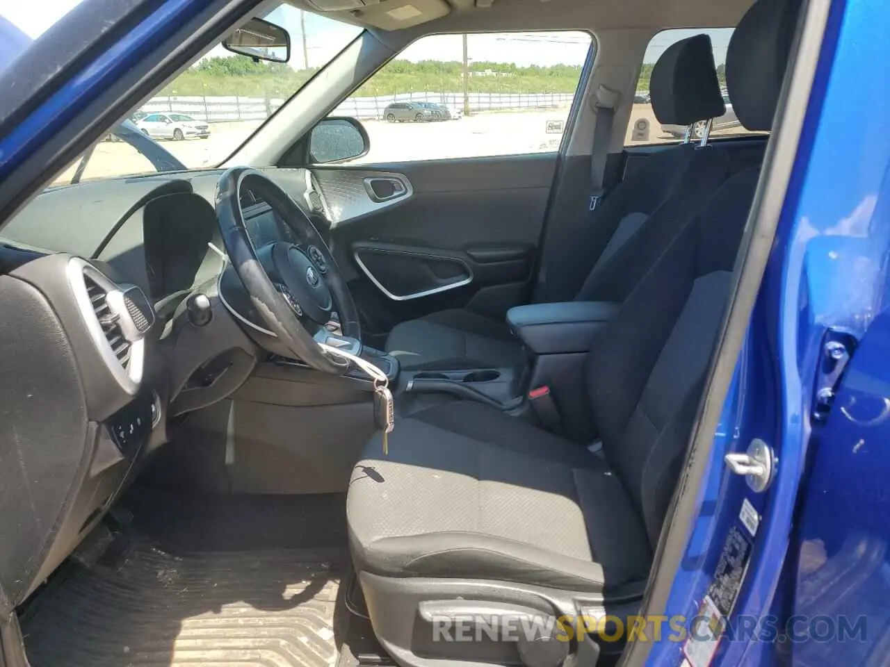 7 Photograph of a damaged car KNDJ23AU4L7117433 KIA SOUL 2020